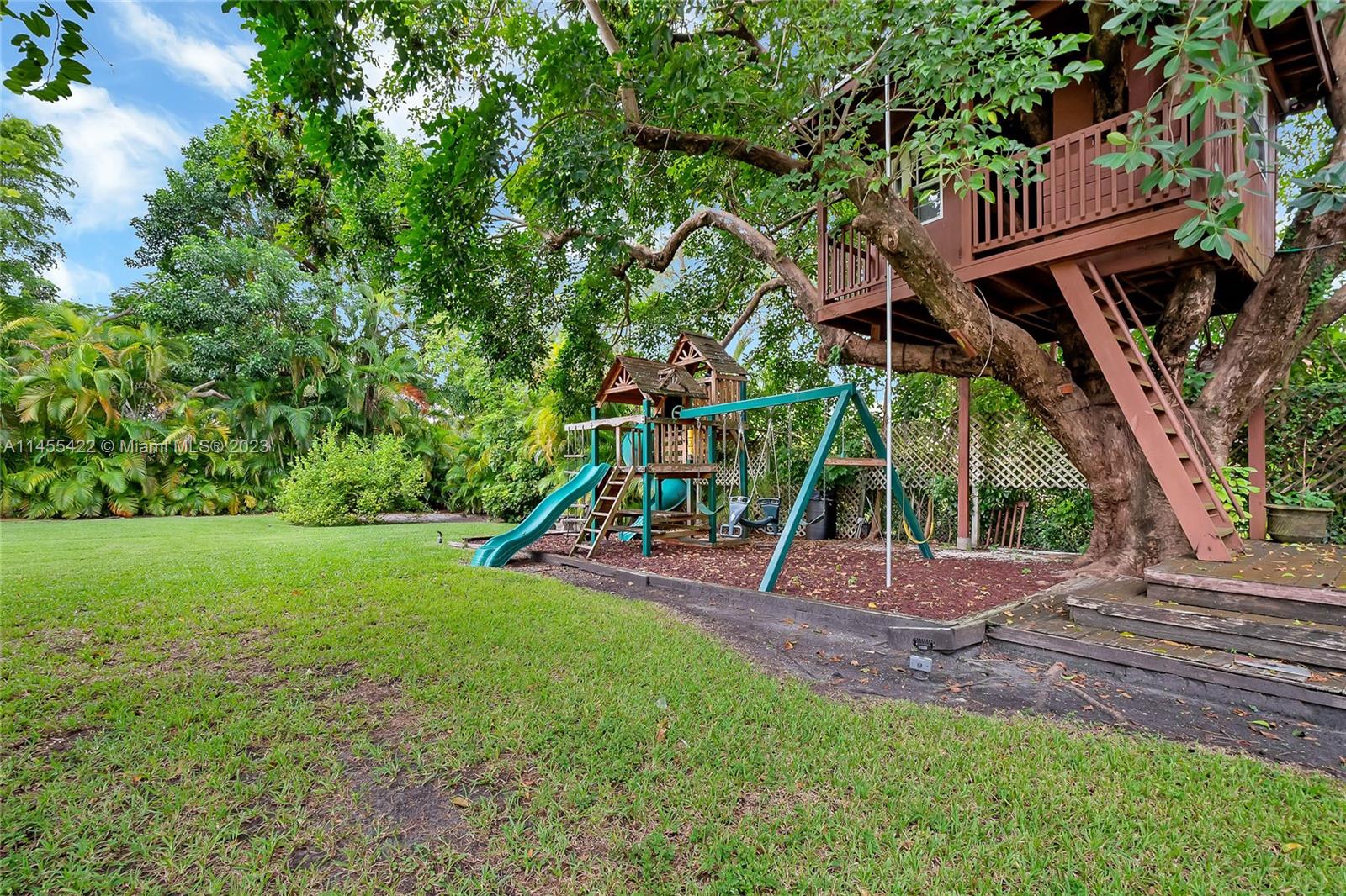 HALLMARK HEIGHTS ESTATES - Residential