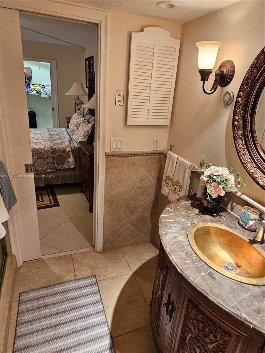 GREENBRIER CONDO - Residential