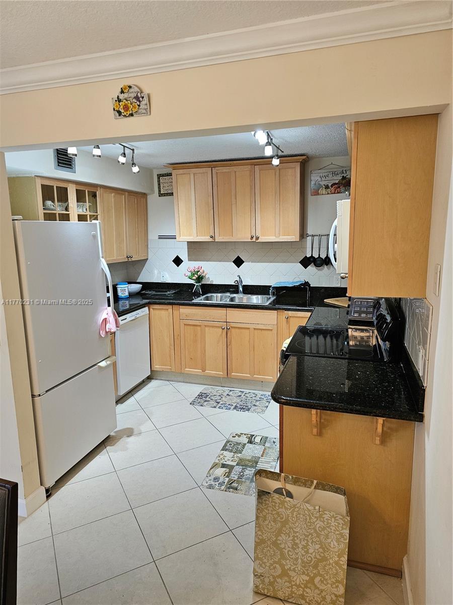 GREENBRIER CONDO - Residential