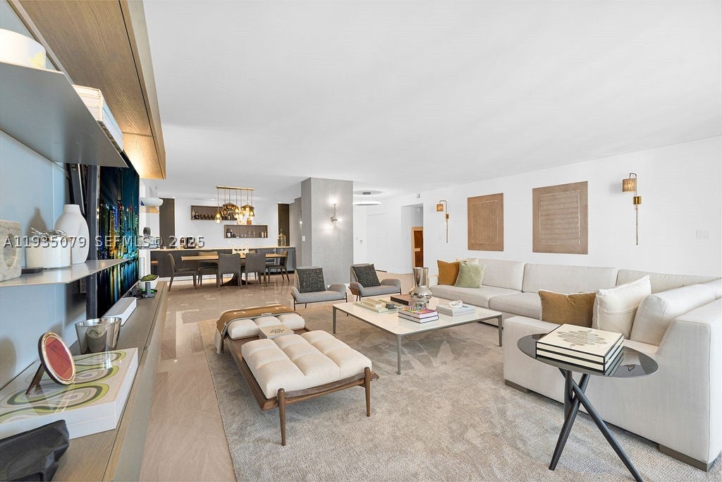 10155 Collins Ave 1106