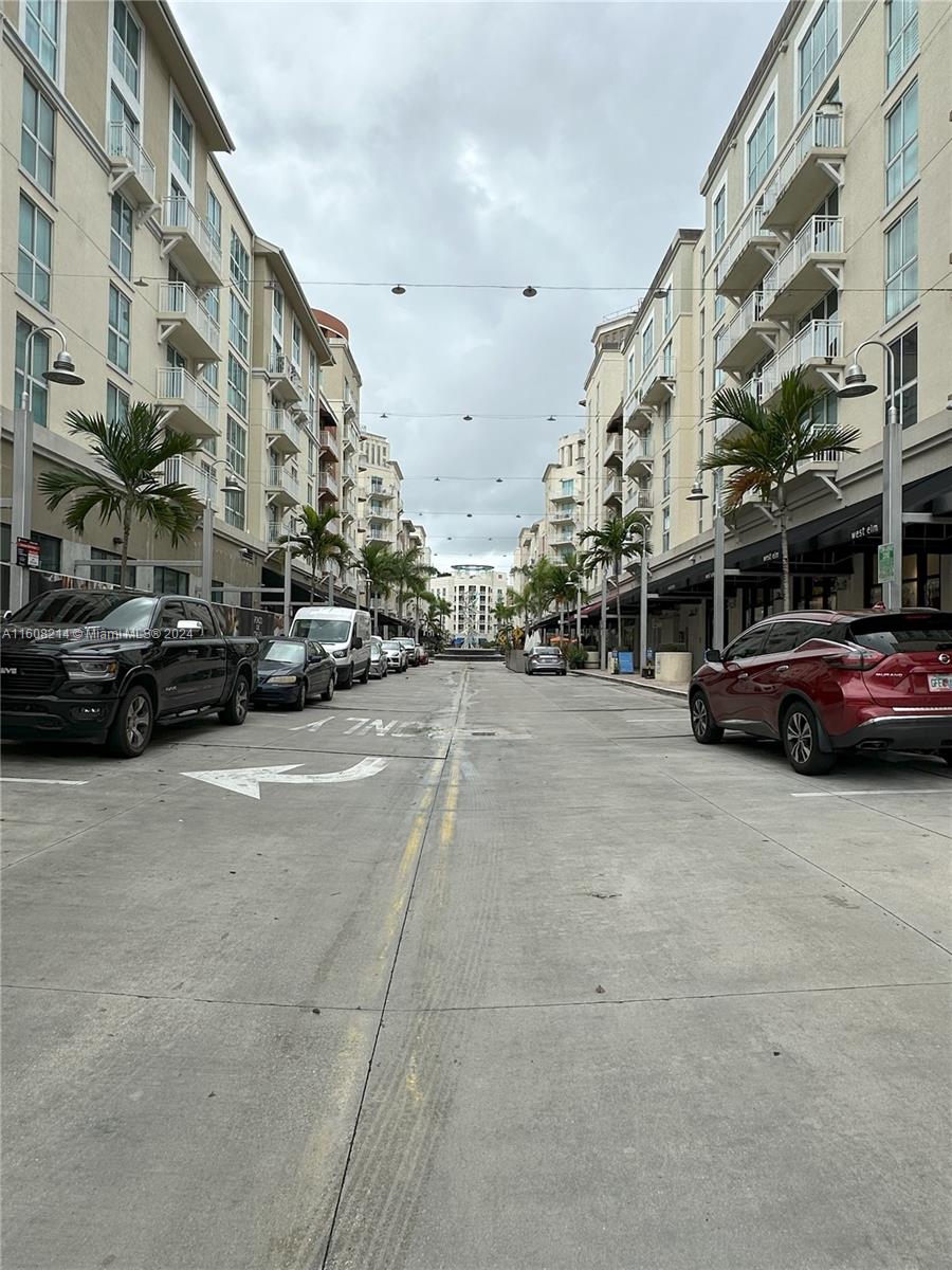 DOWNTOWN DADELAND CONDO N - Residential Lease