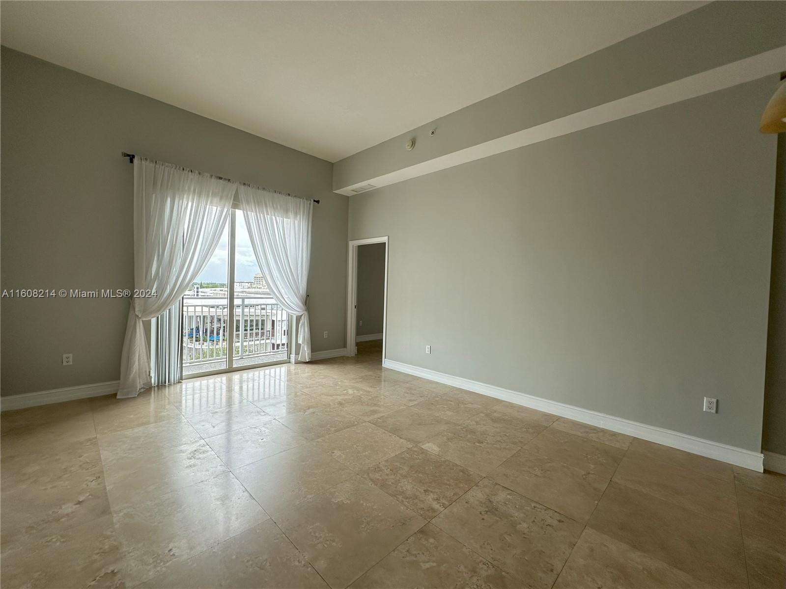 DOWNTOWN DADELAND CONDO N - Residential Lease