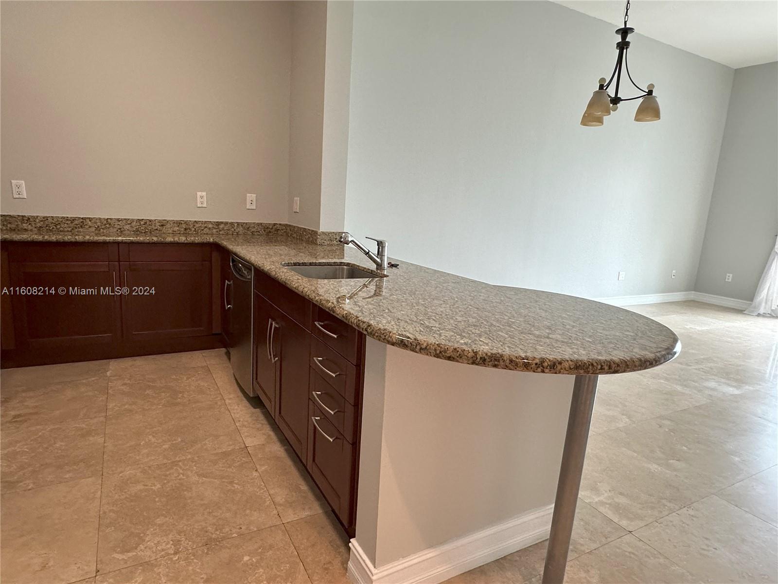 DOWNTOWN DADELAND CONDO N - Residential Lease