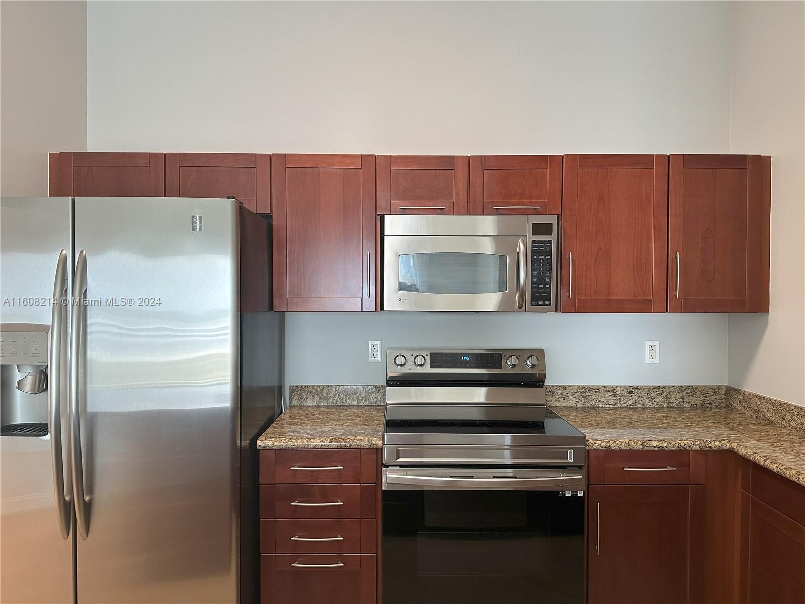 DOWNTOWN DADELAND CONDO N - Residential Lease