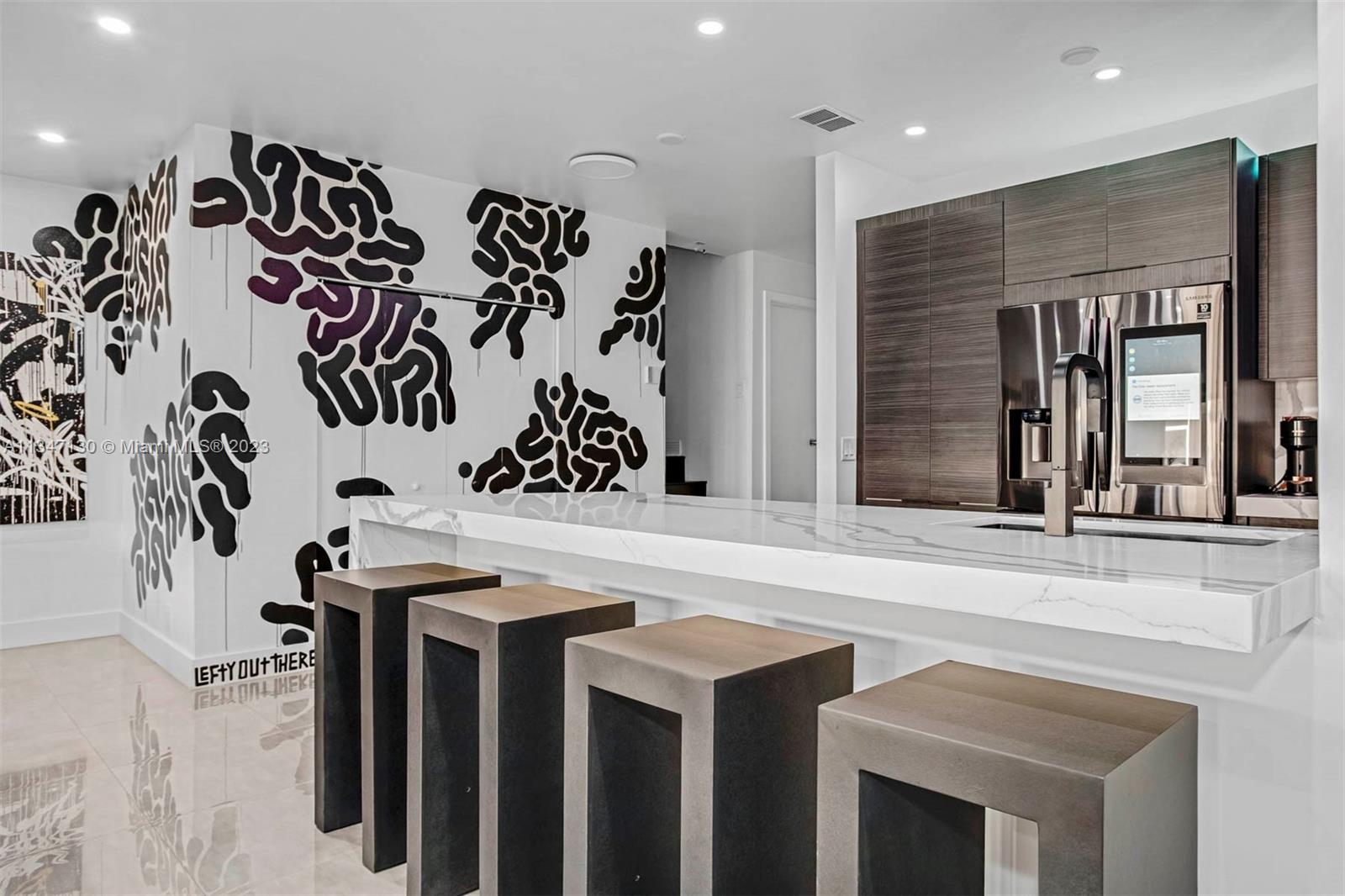 LA MIRAGE OF HARBOR VILG - Residential