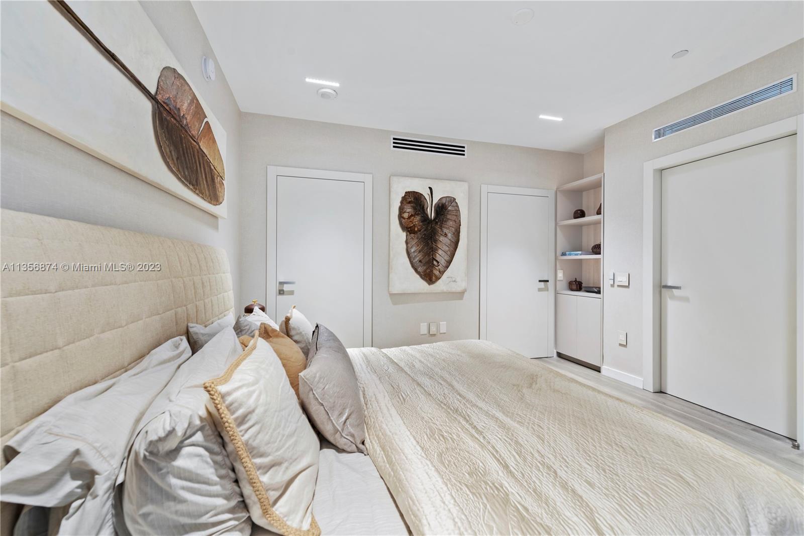 5100 BAYVIEW AT FISHER IS - Residential