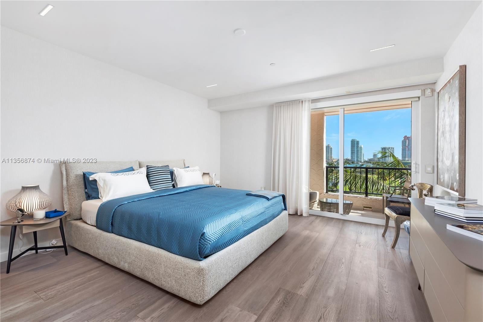 5100 BAYVIEW AT FISHER IS - Residential