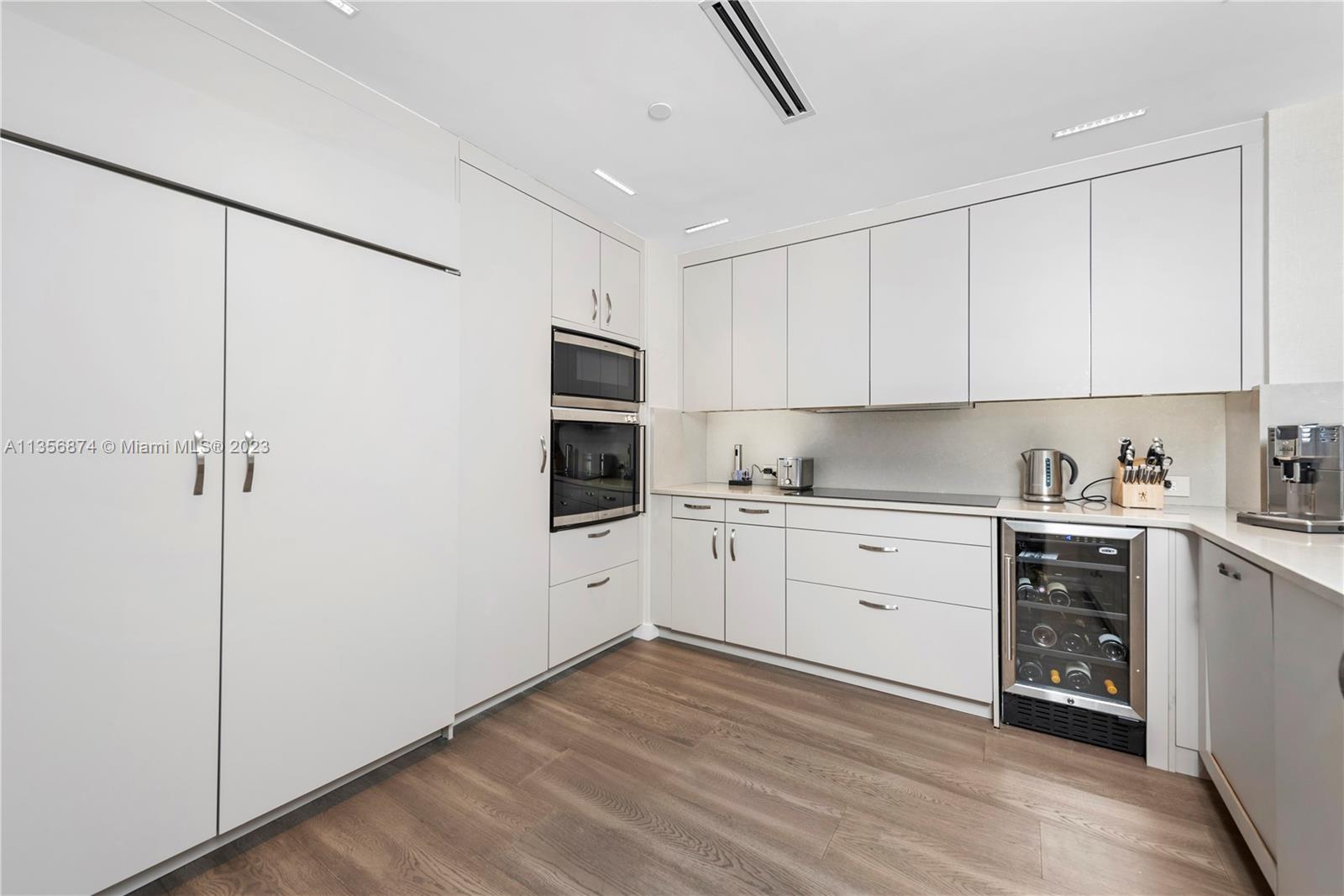 5100 BAYVIEW AT FISHER IS - Residential