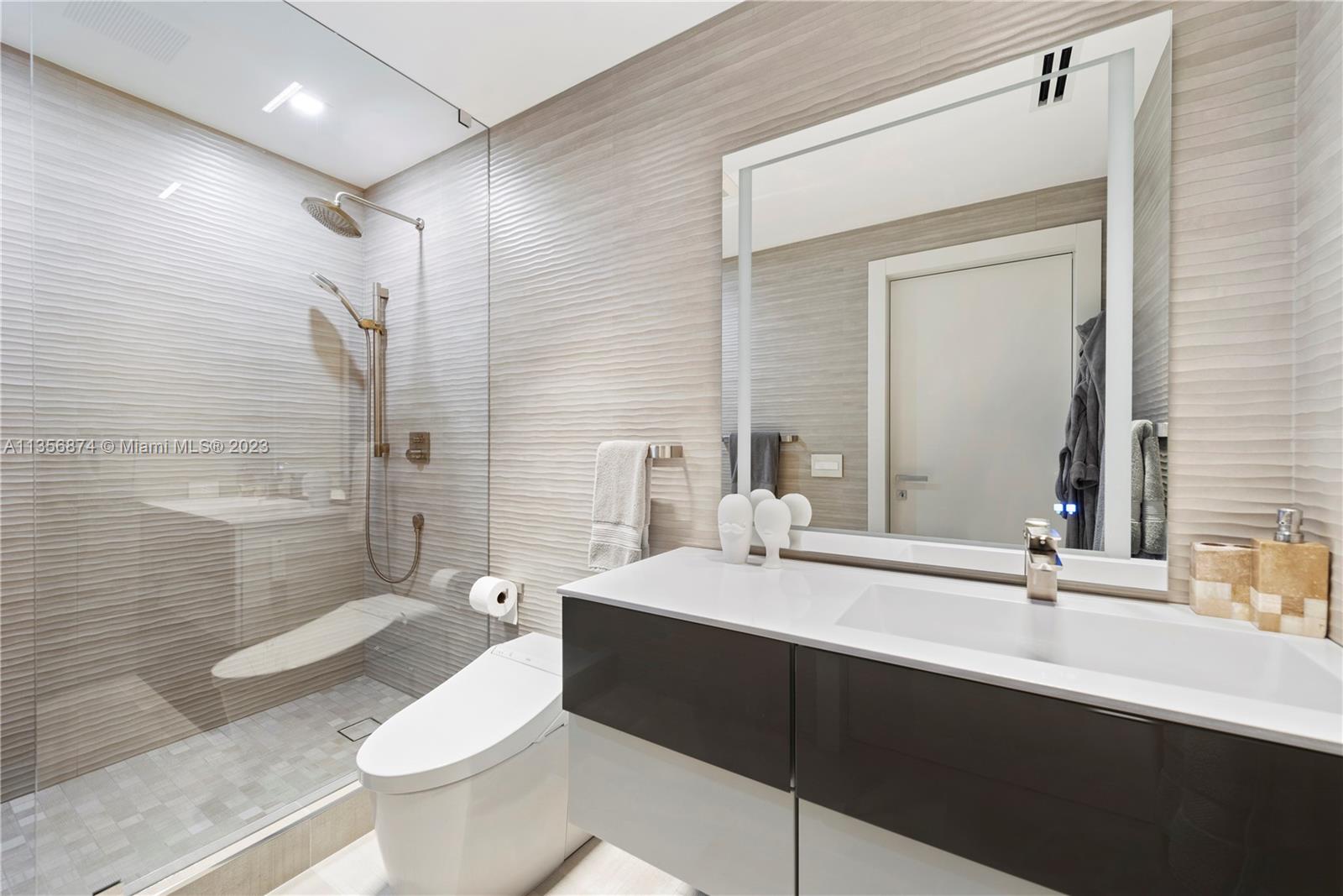 5100 BAYVIEW AT FISHER IS - Residential