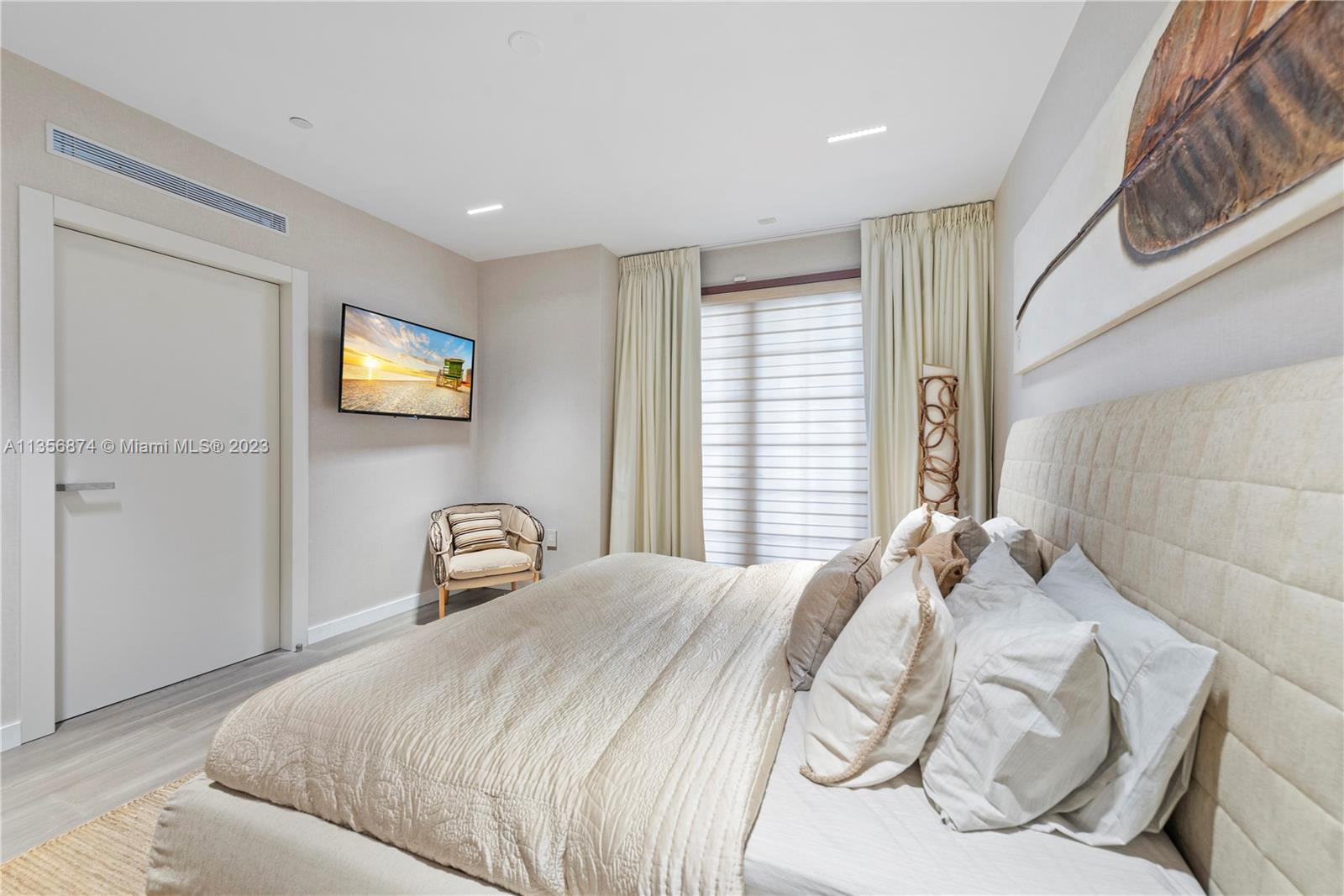 5100 BAYVIEW AT FISHER IS - Residential