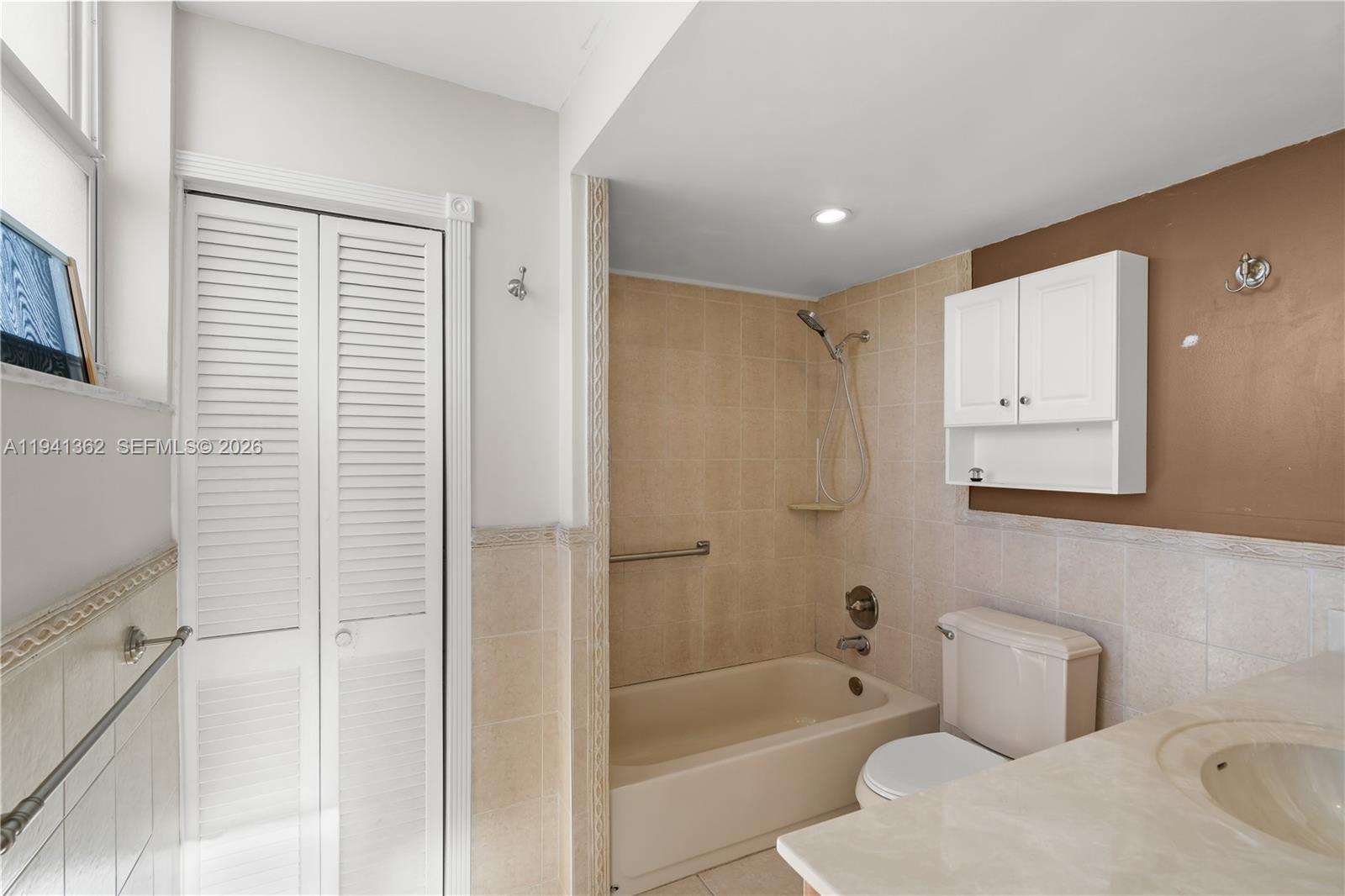 GOLDEN HORN CONDO - Residential