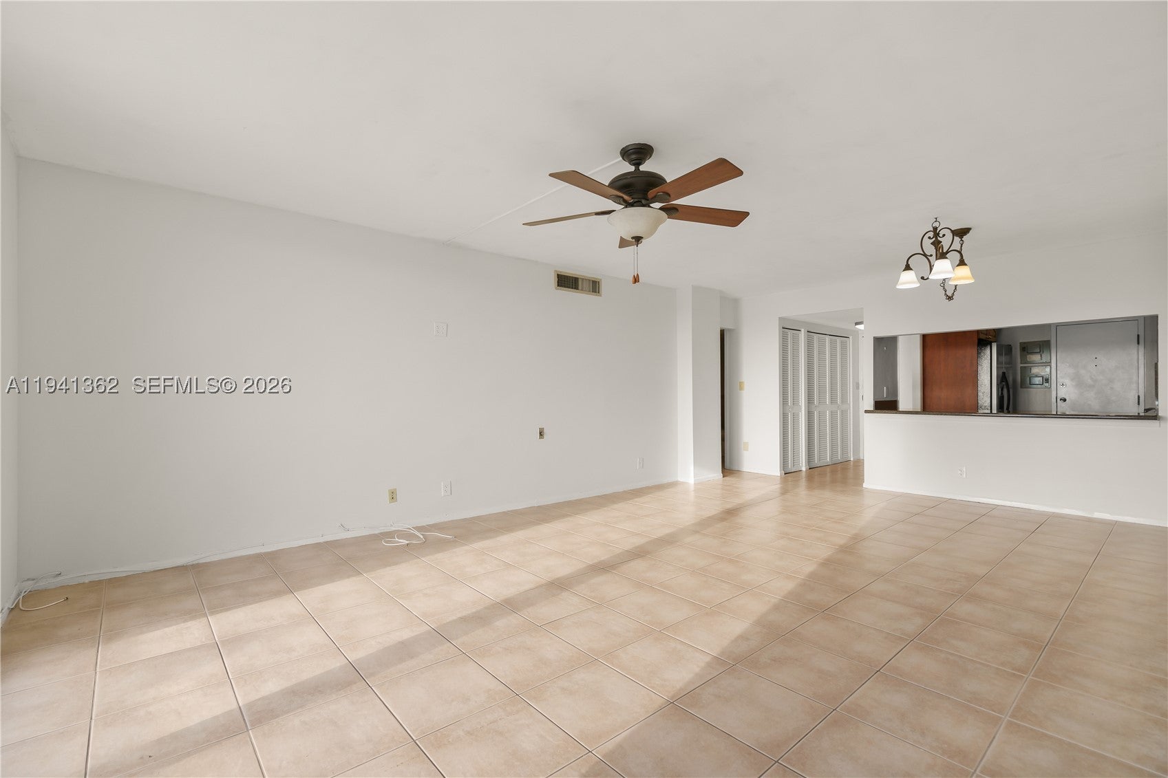437 Golden Isles Dr 4D