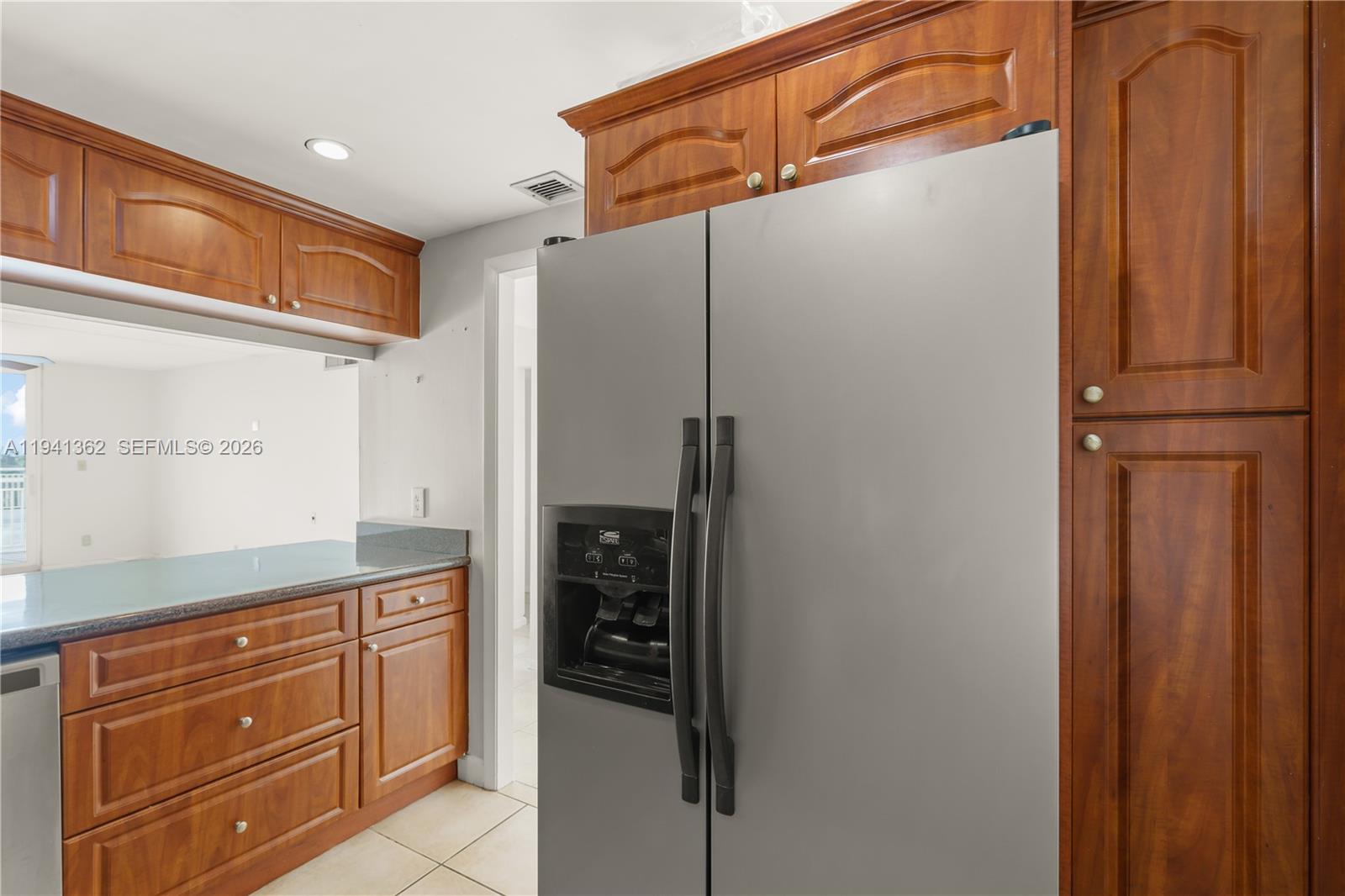 437 Golden Isles Dr 4D