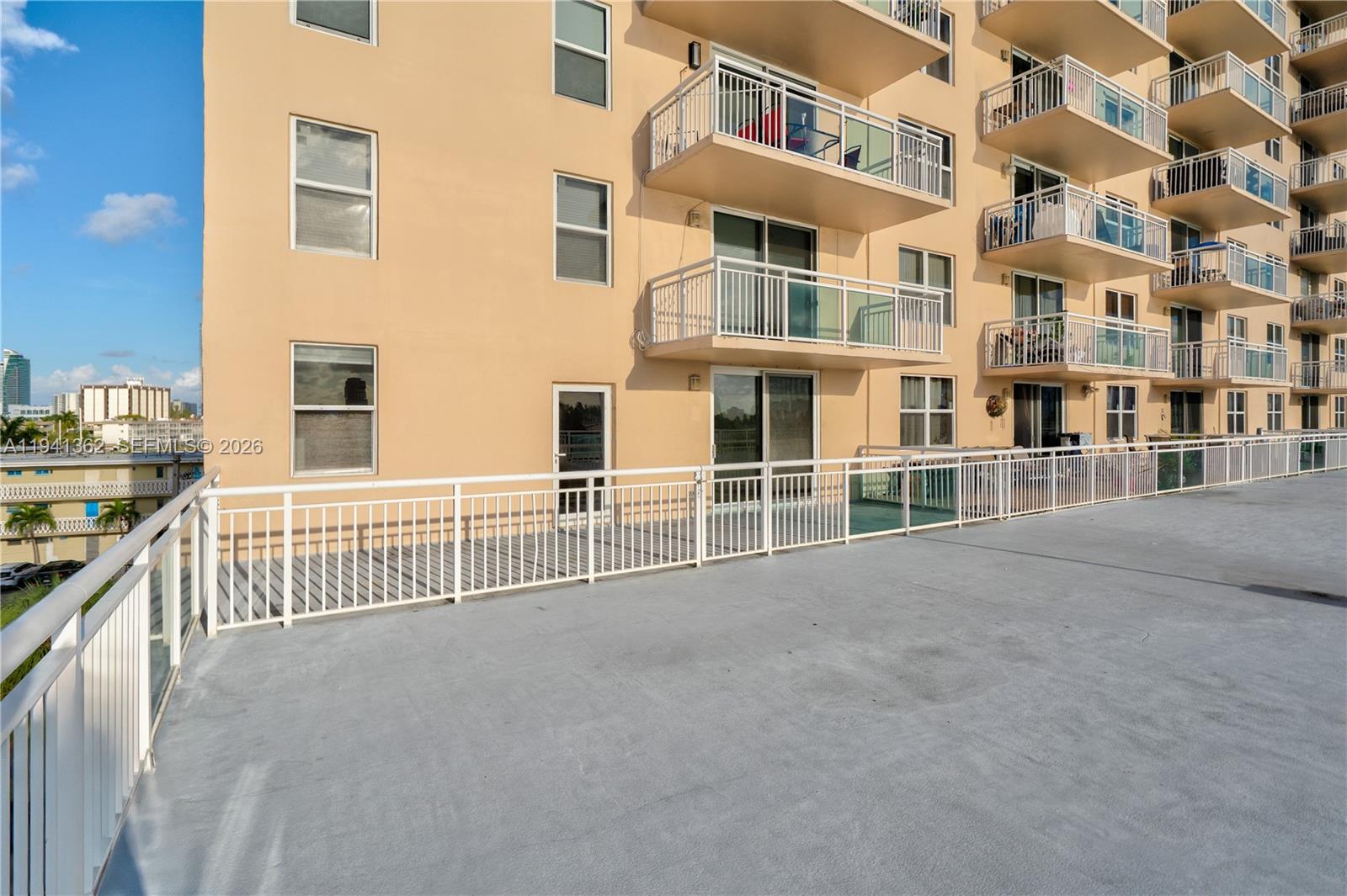 GOLDEN HORN CONDO - Residential