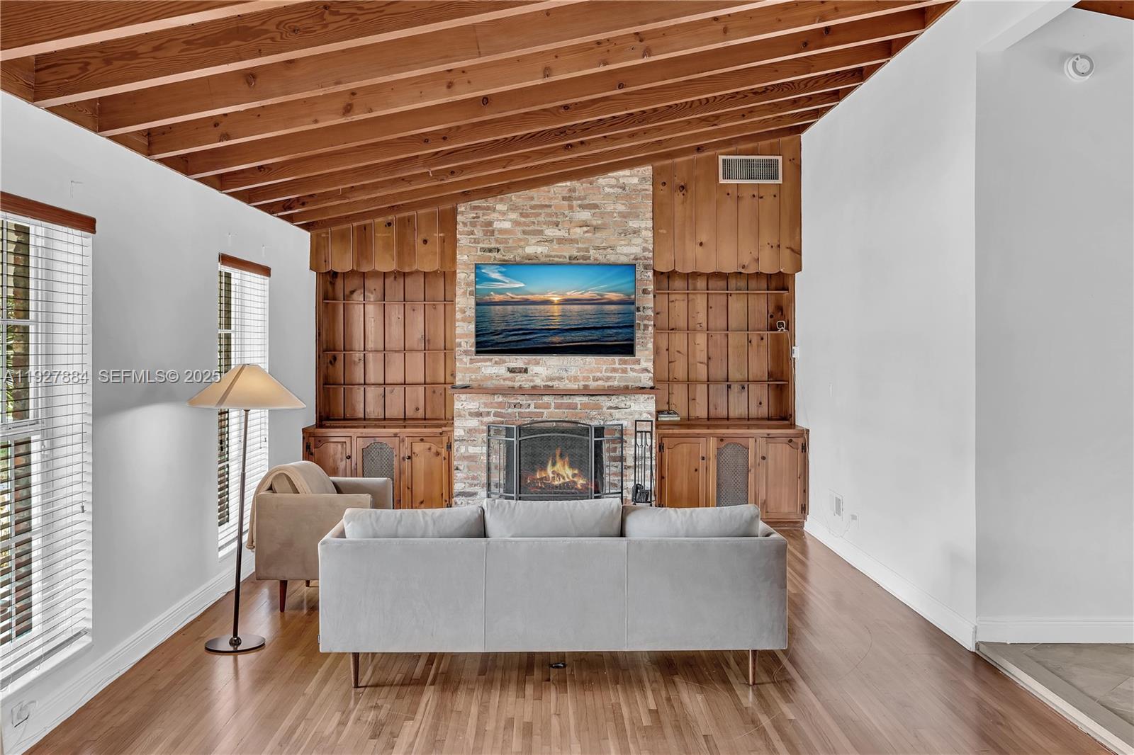 MEEKINS HILLS - Residential