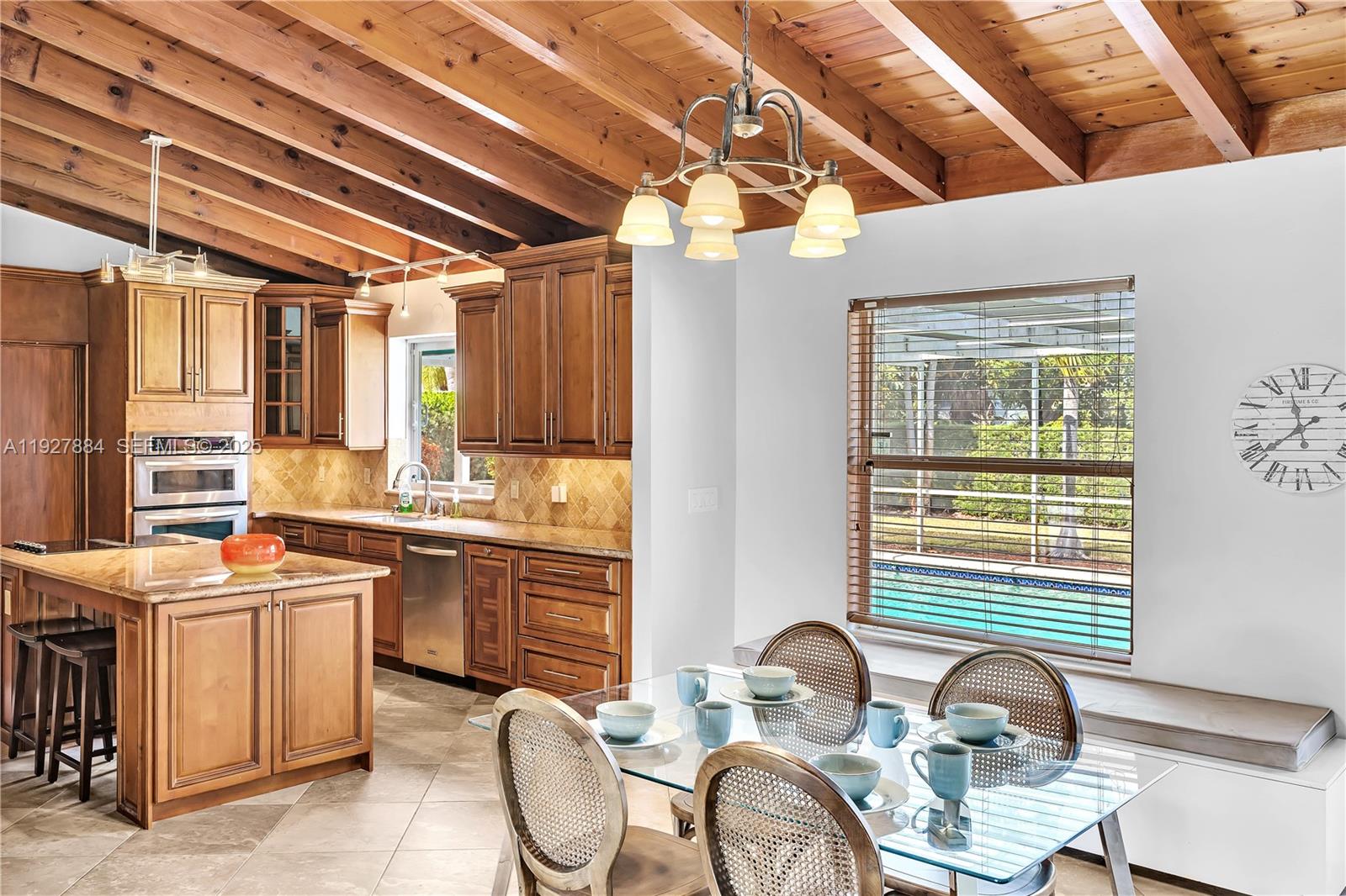 MEEKINS HILLS - Residential