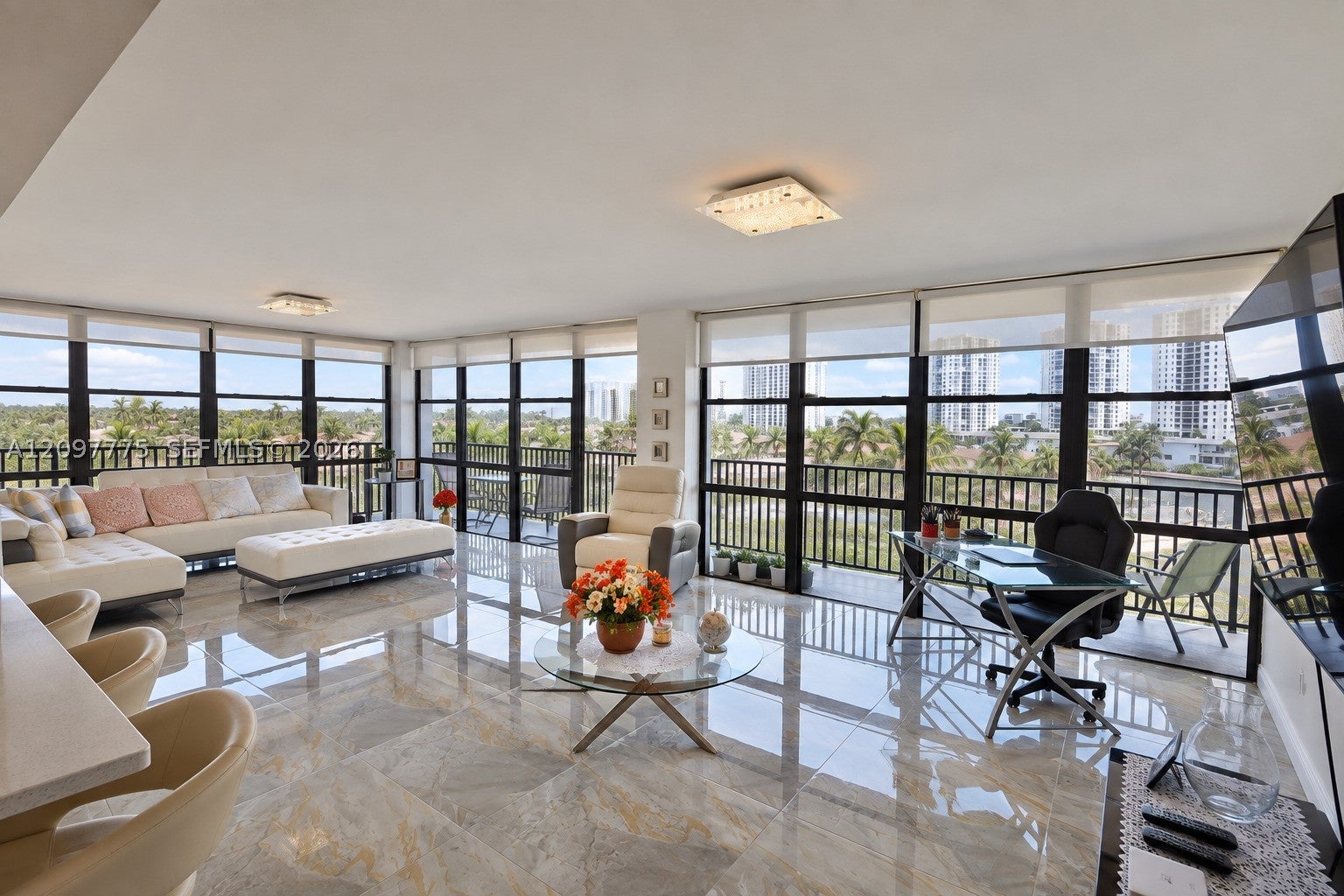 1000 Parkview Dr 610