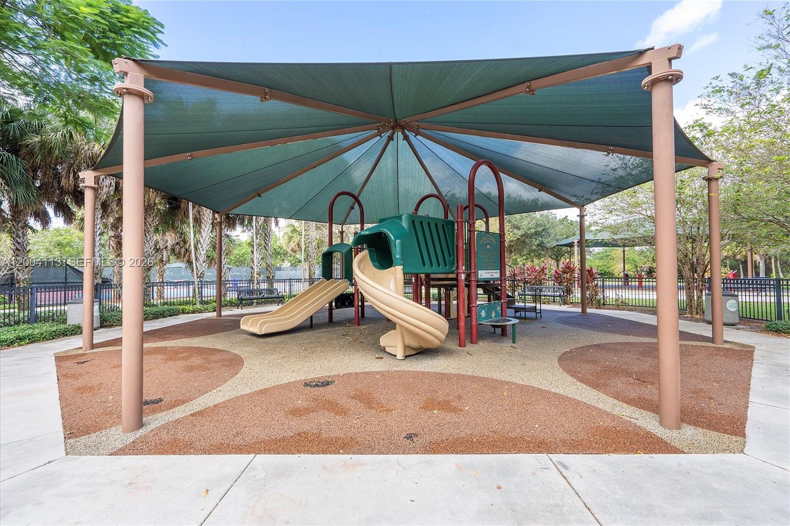 NO 21 PALM-AIRE COUNTRY C - Residential