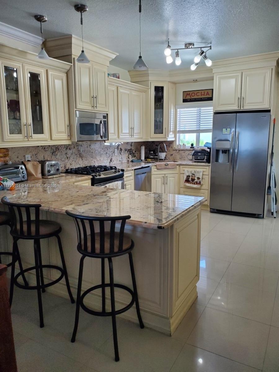LONG KEY PROJ PROP LINE S - Residential