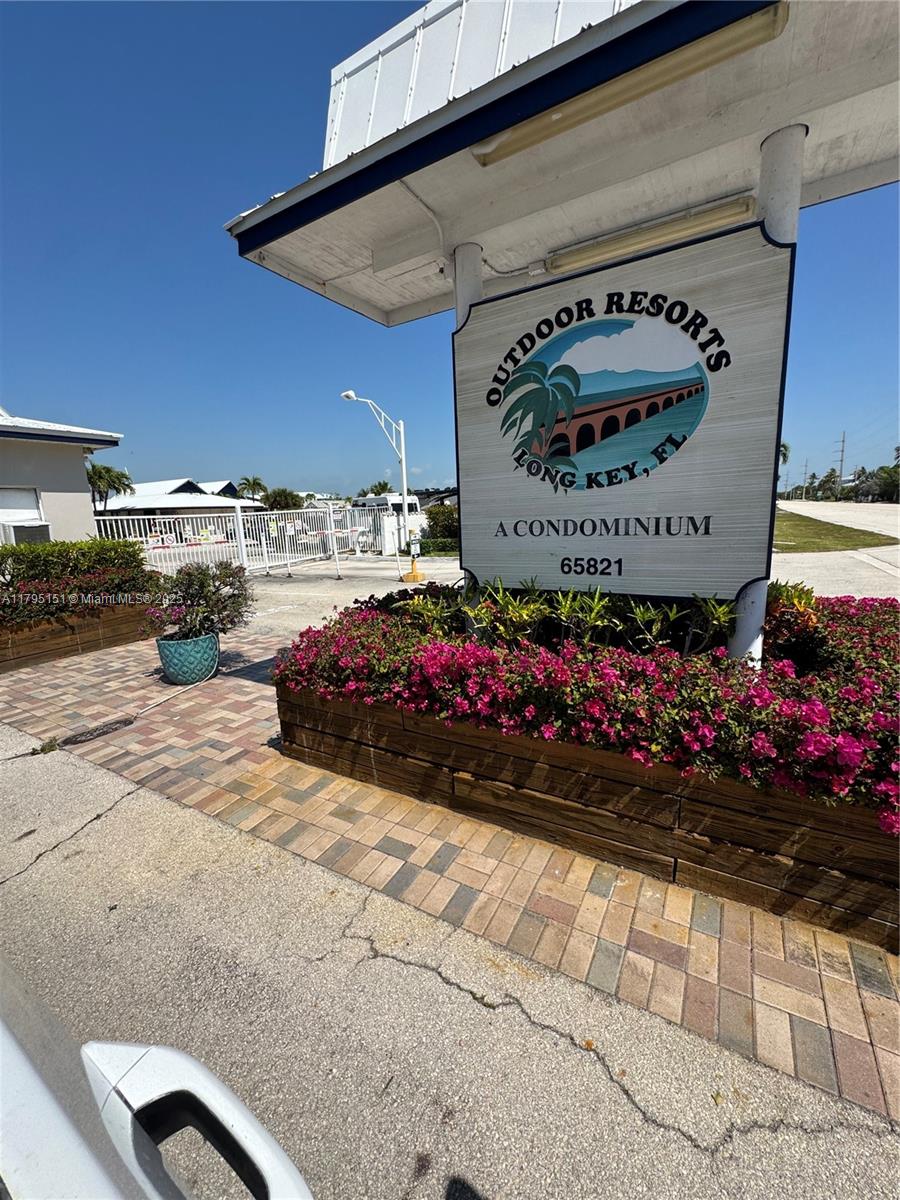 65821 Overseas Hwy