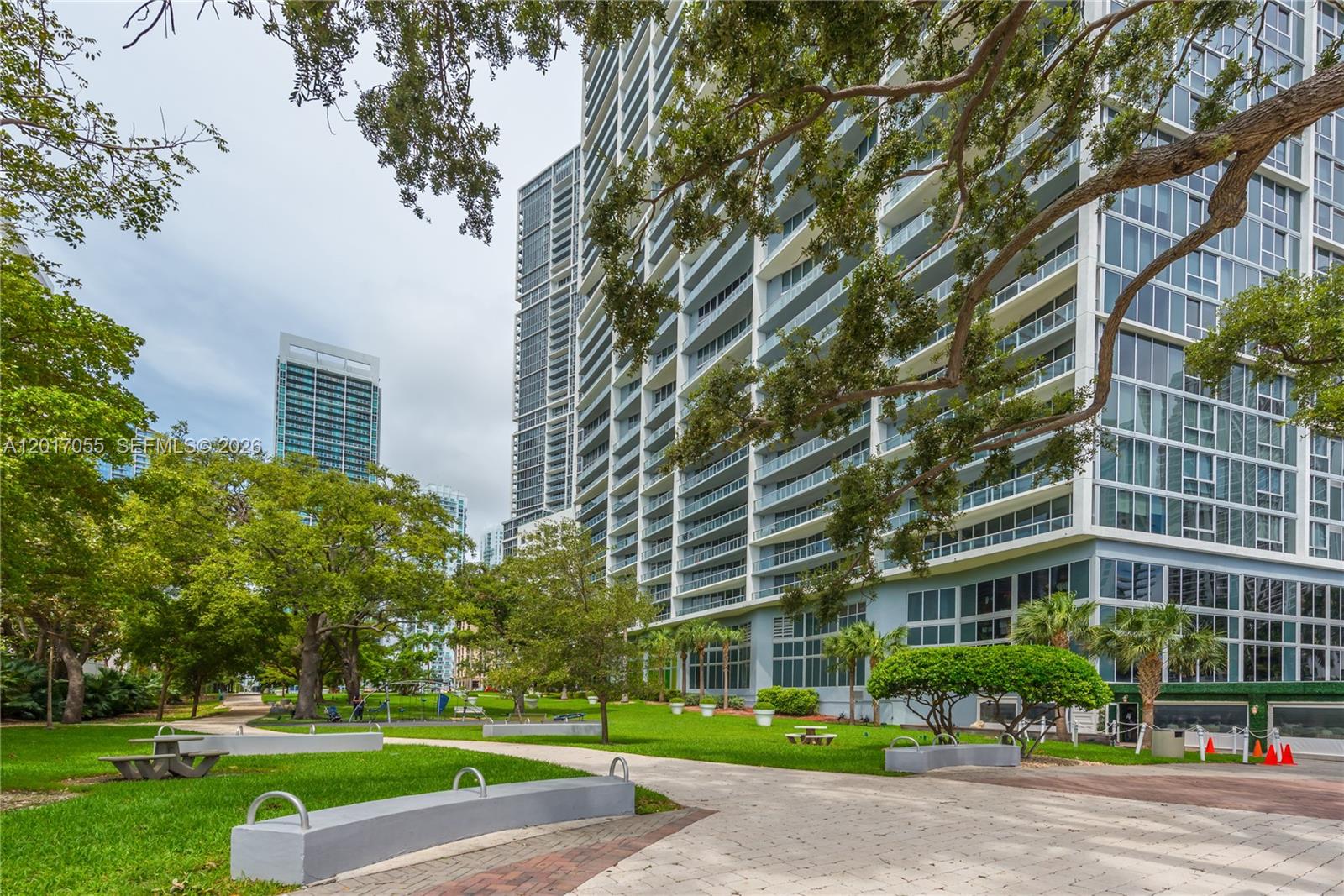 ICON BRICKELL CONDO NO 3 - Residential