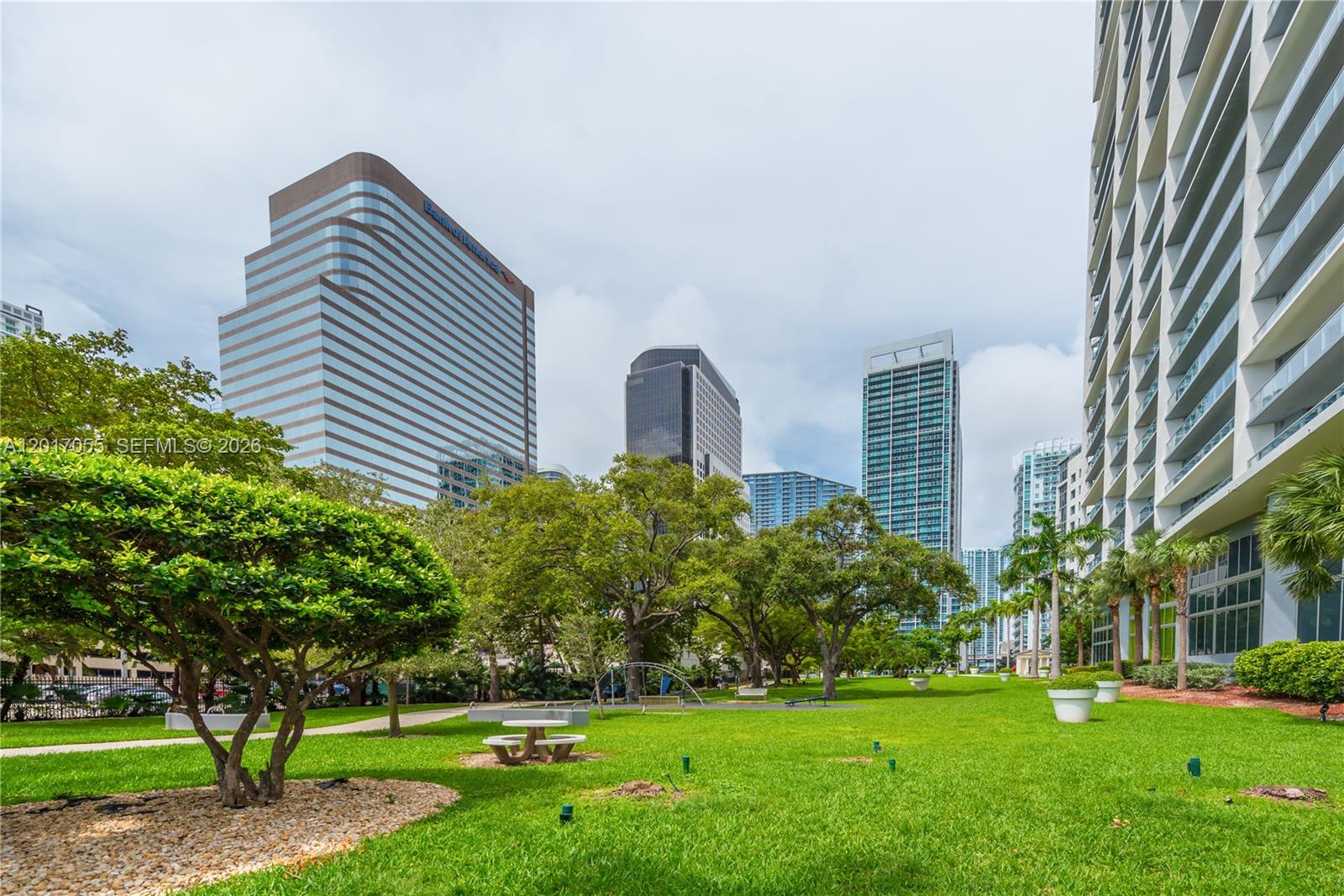 ICON BRICKELL CONDO NO 3 - Residential