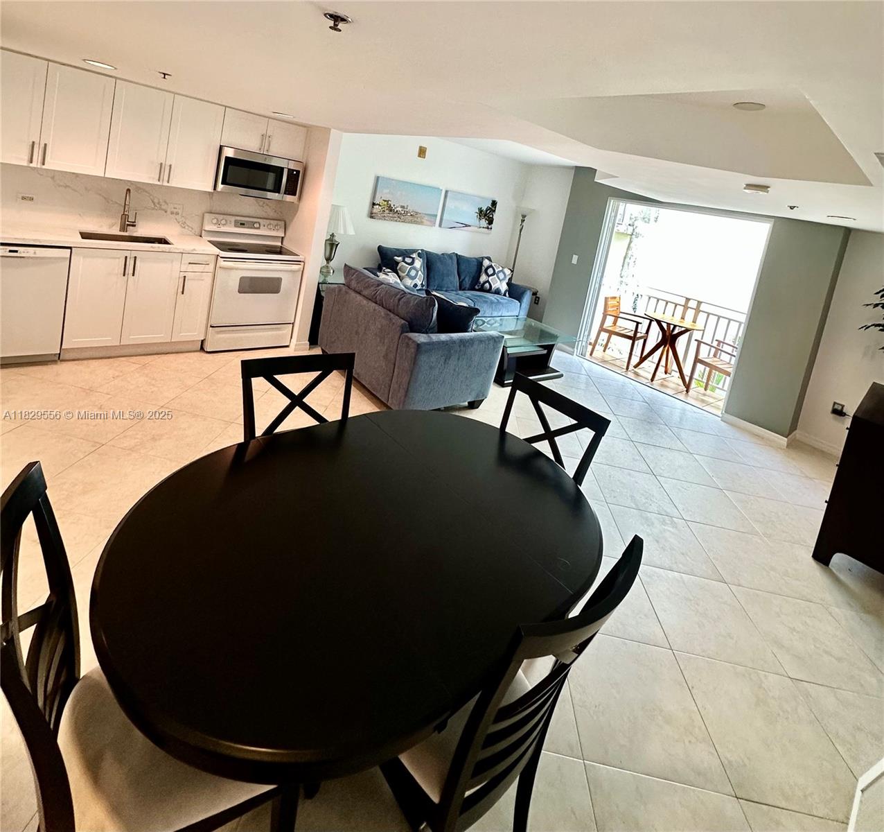 227 Michigan Ave 306