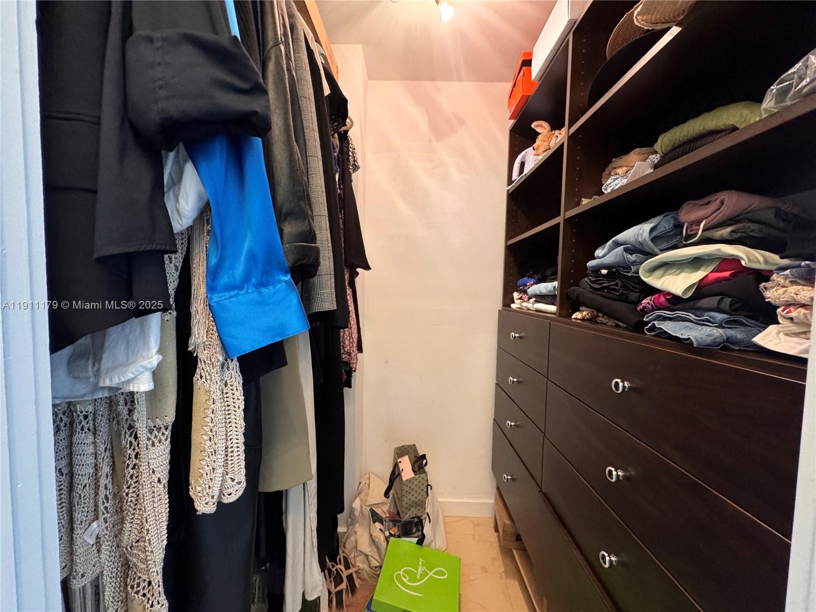 HARDING HALL CONDOMINIUM - Residential Lease