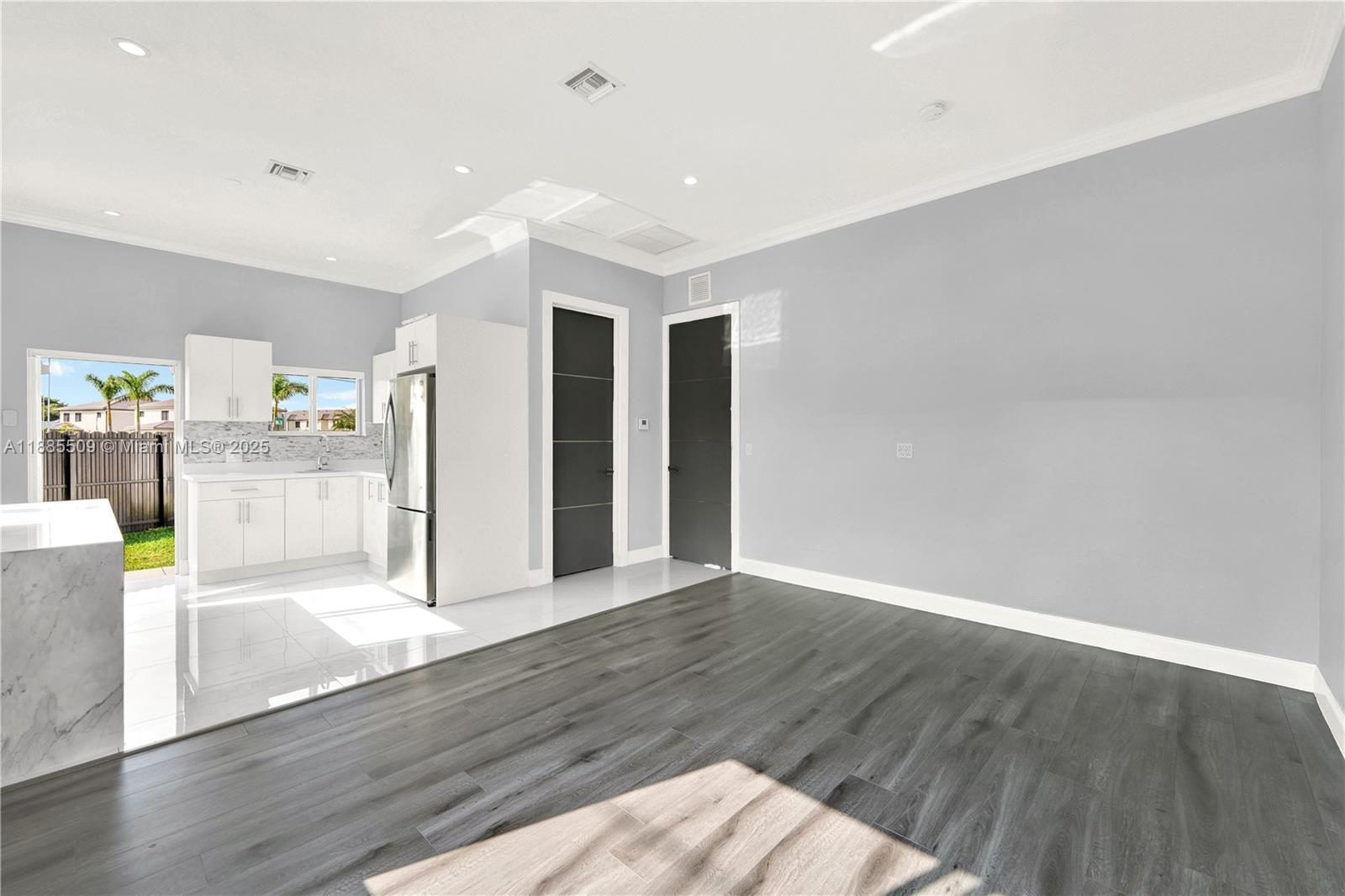 KENDALWOOD ESTATES - Residential Lease