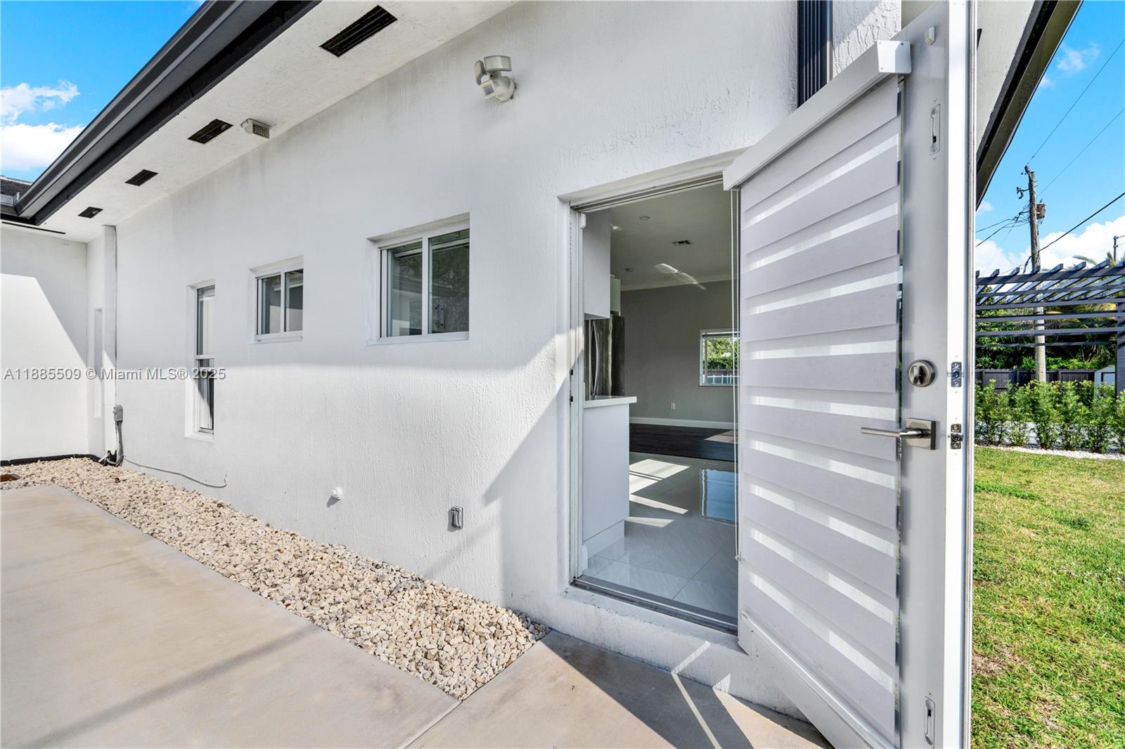 KENDALWOOD ESTATES - Residential Lease