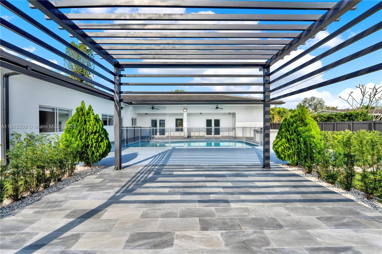 KENDALWOOD ESTATES - Residential Lease