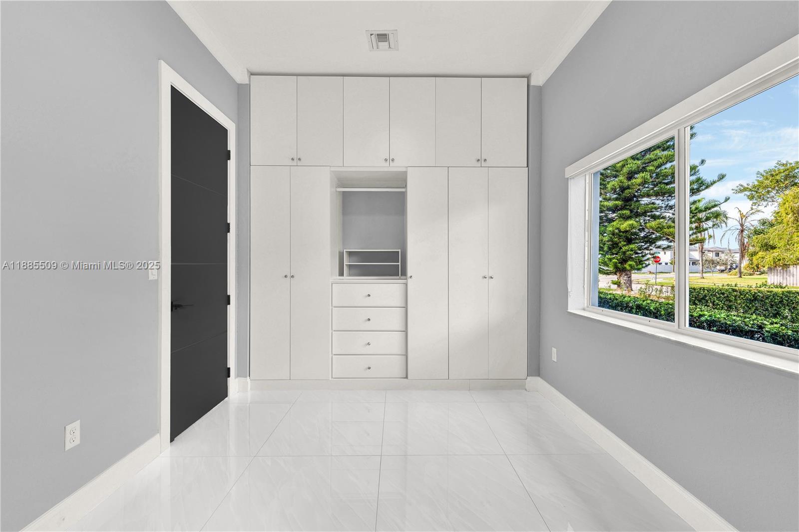 KENDALWOOD ESTATES - Residential Lease