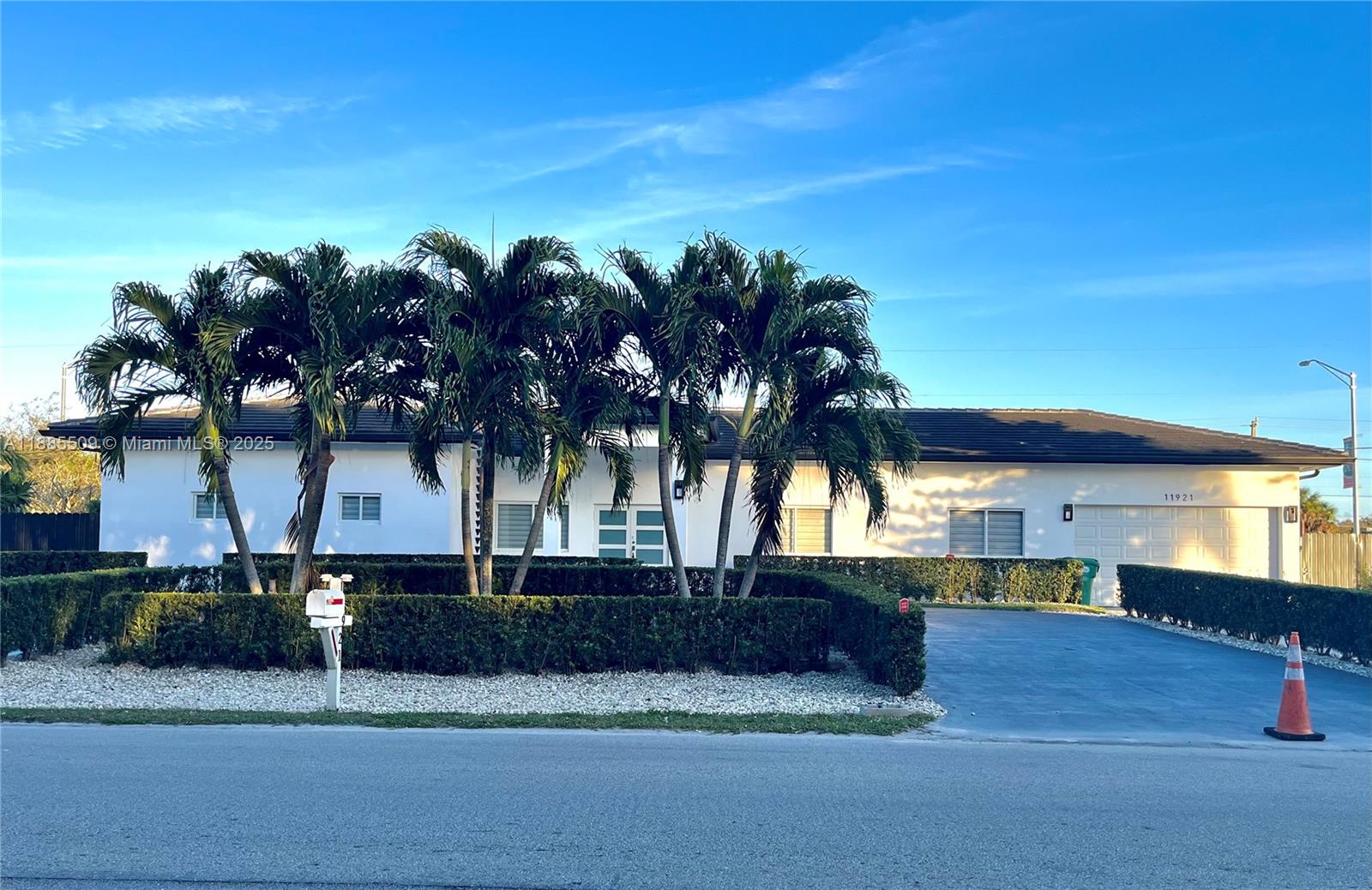 KENDALWOOD ESTATES - Residential Lease