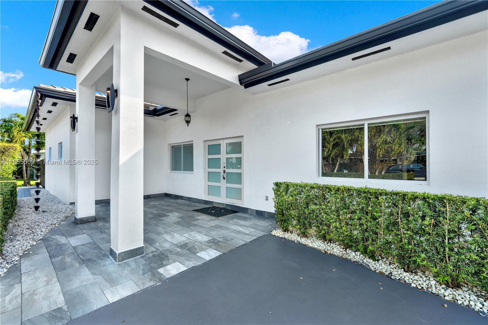 KENDALWOOD ESTATES - Residential Lease