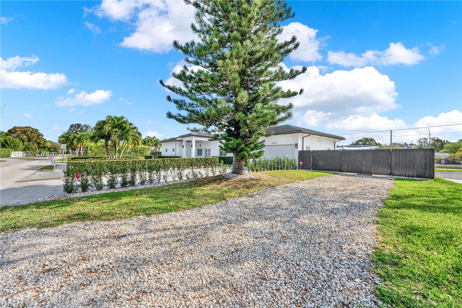 KENDALWOOD ESTATES - Residential Lease