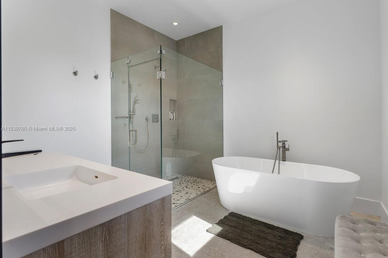 CHAMBERS SUB SW1/4 - Residential