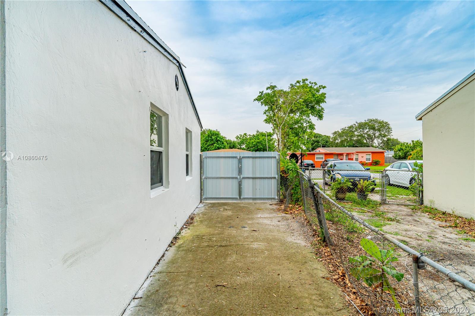 PINE TREE PARK 1ST ADDN - Residential