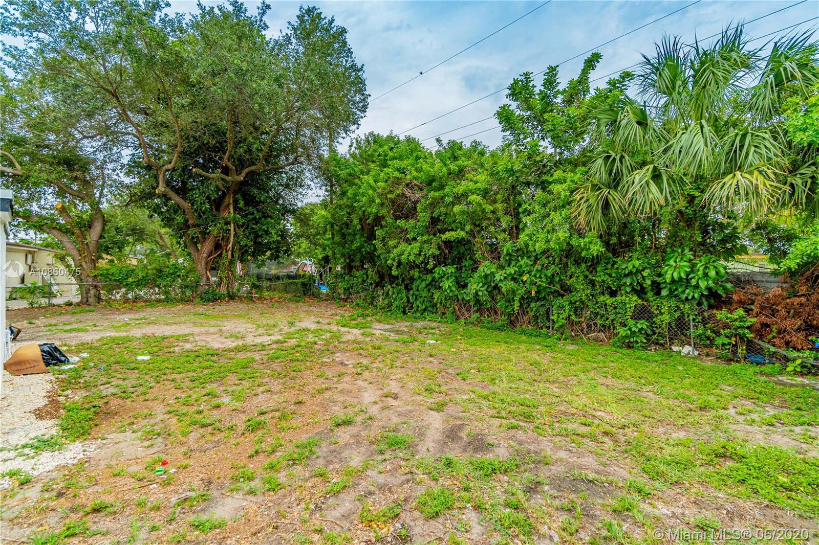 PINE TREE PARK 1ST ADDN - Residential