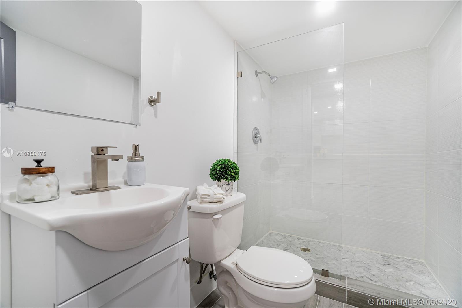 PINE TREE PARK 1ST ADDN - Residential