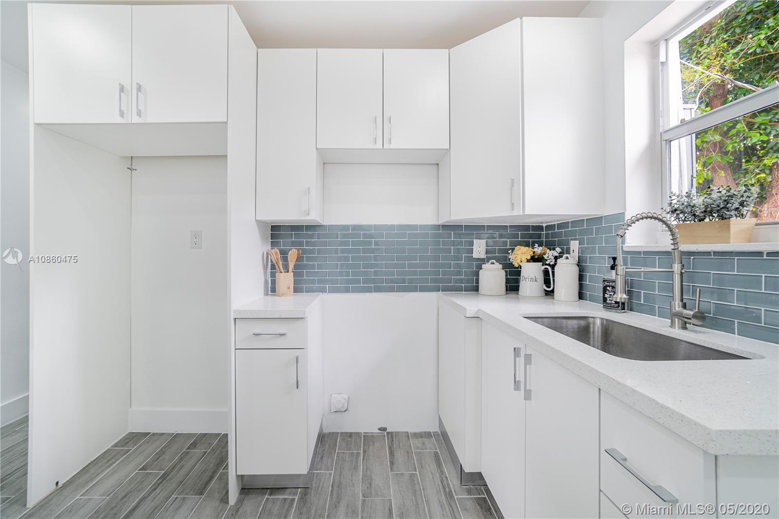 PINE TREE PARK 1ST ADDN - Residential