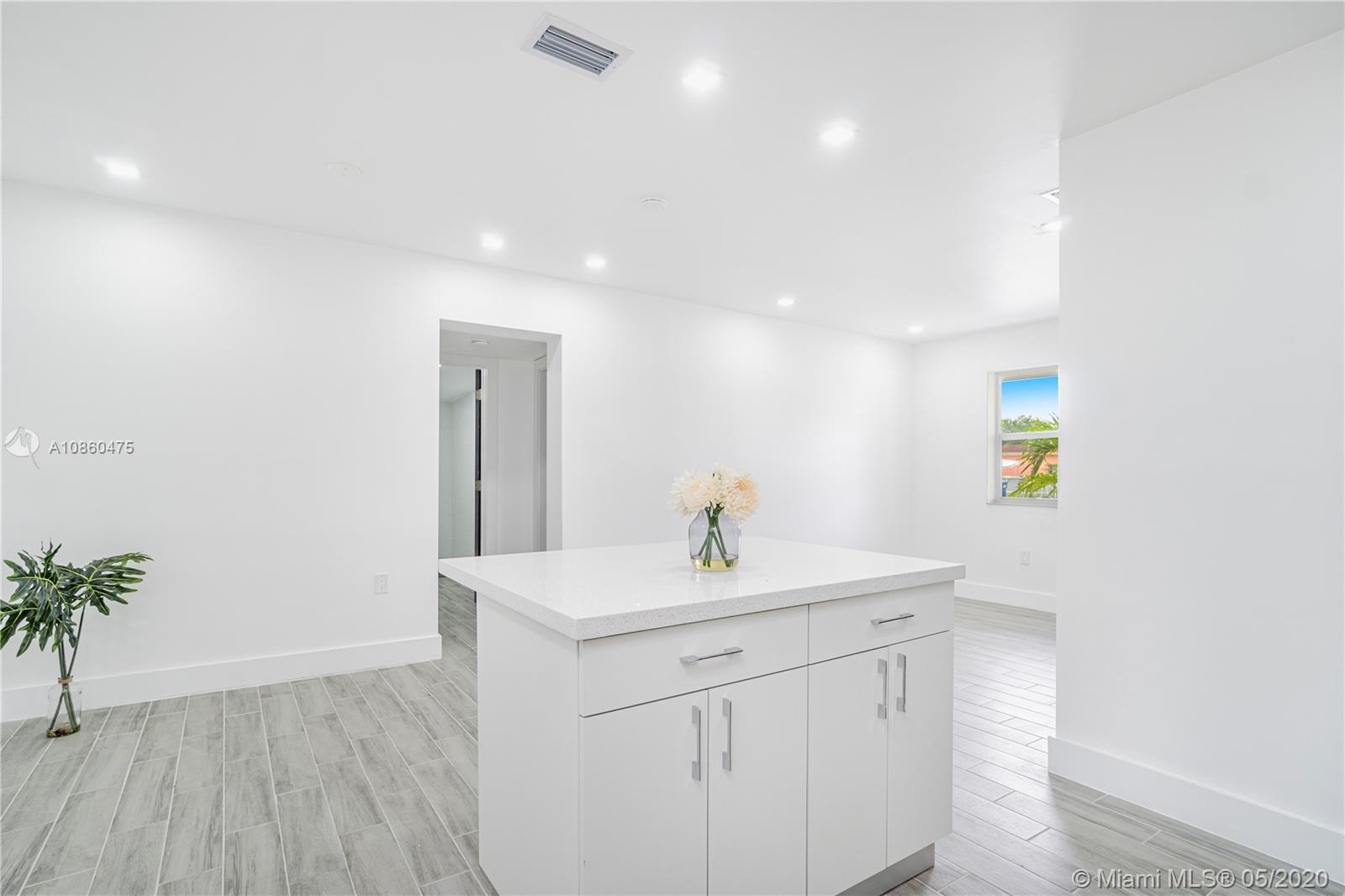 PINE TREE PARK 1ST ADDN - Residential