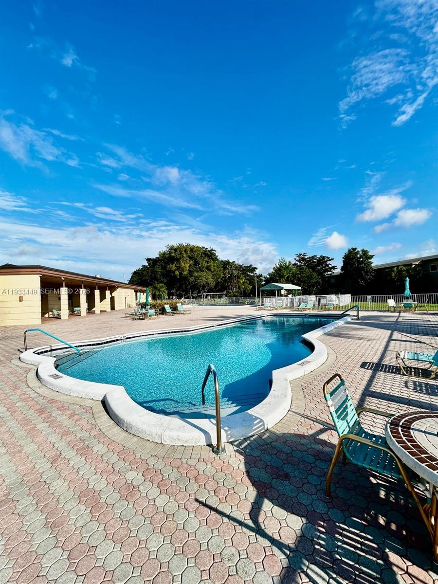 ORIOLE GARDENS 33 CONDO - Residential