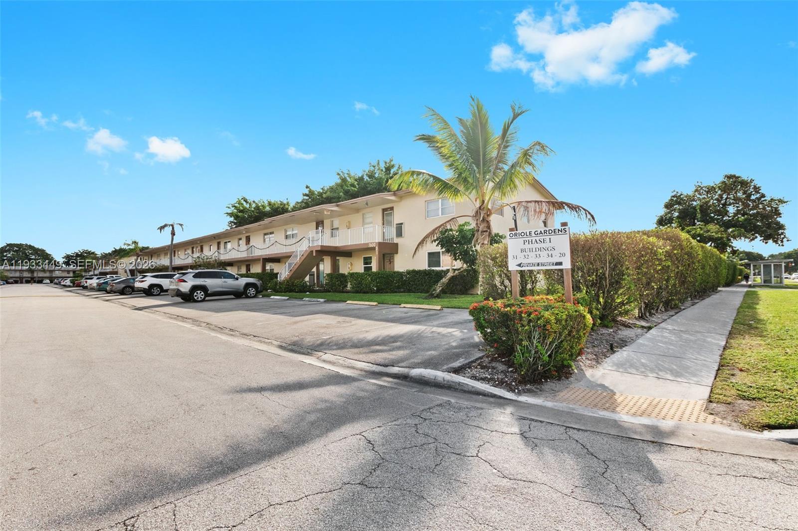 ORIOLE GARDENS 33 CONDO - Residential