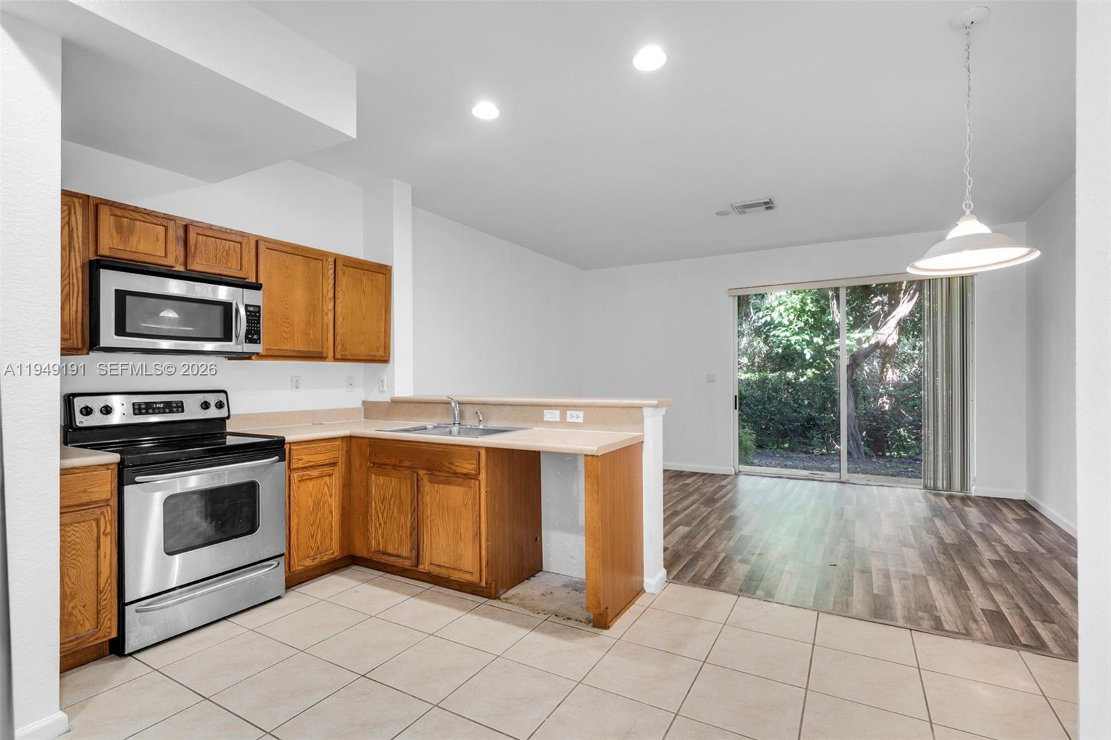 MAJORCA ISLES II CONDO - Residential