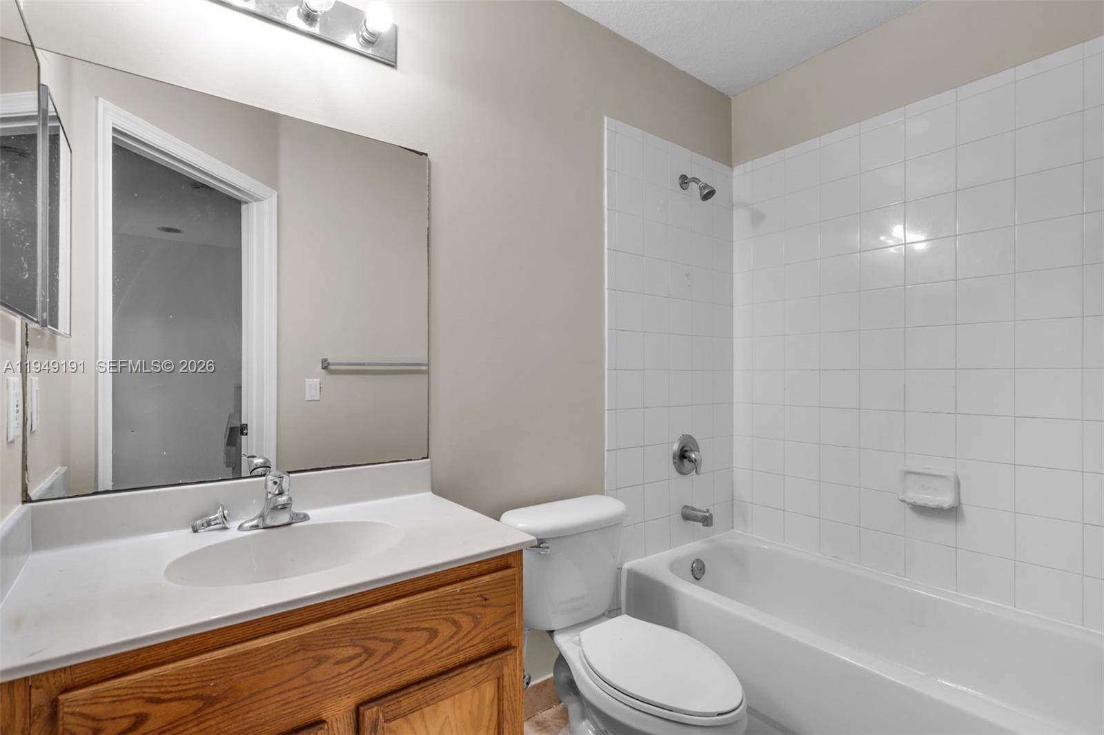 MAJORCA ISLES II CONDO - Residential