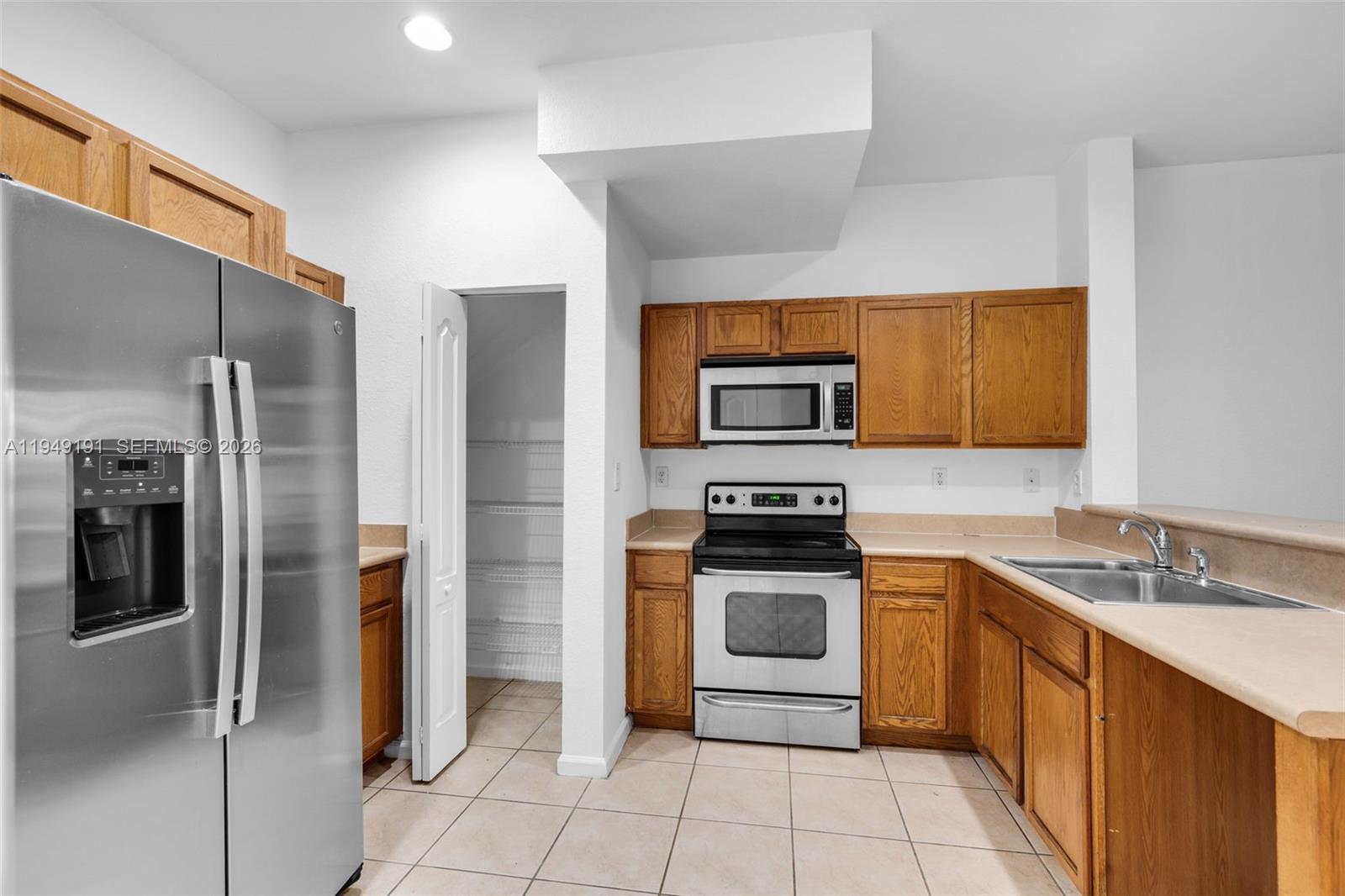 MAJORCA ISLES II CONDO - Residential