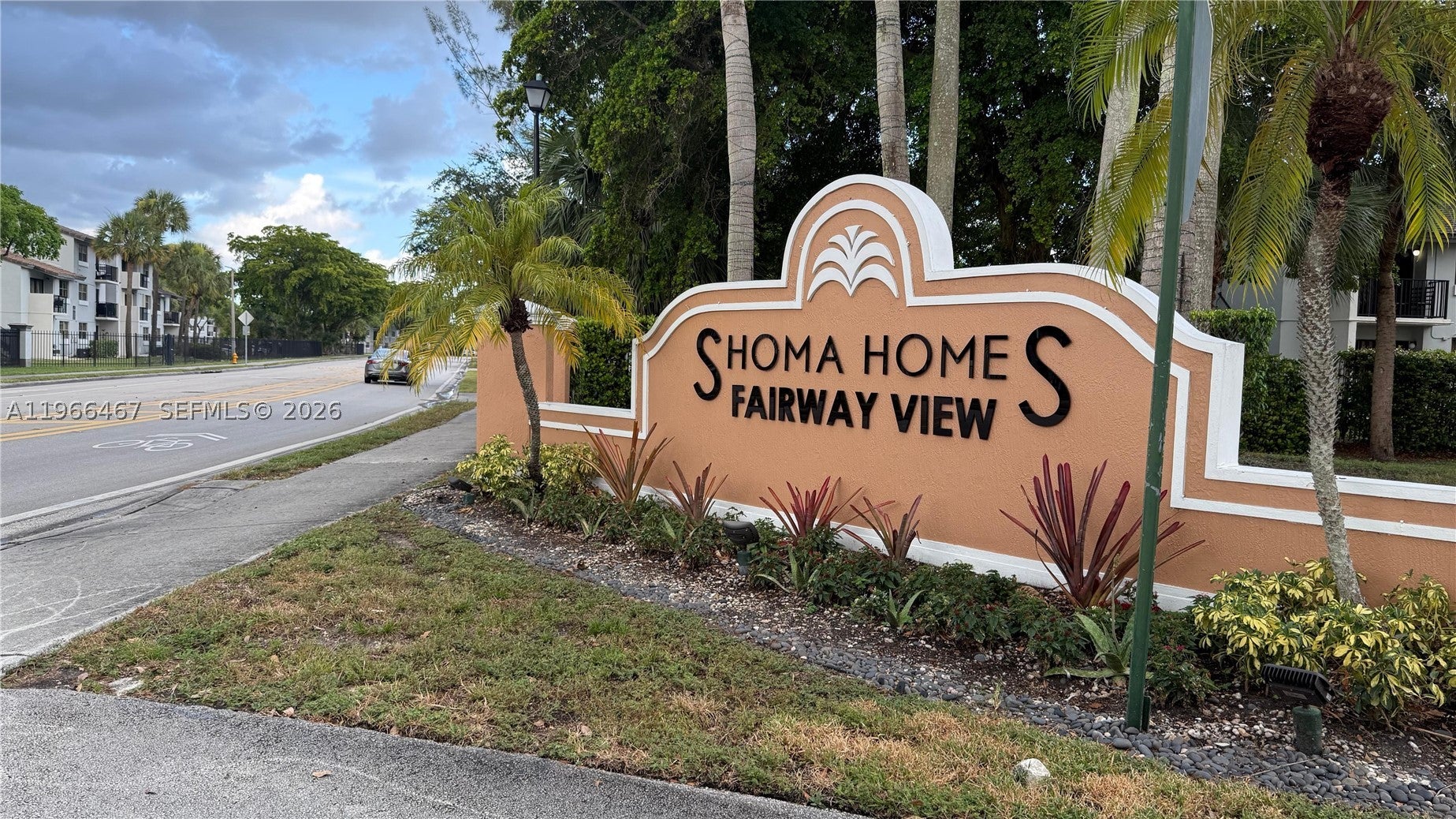 17720 NW 73rd Ave 105, Hialeah FL 33015