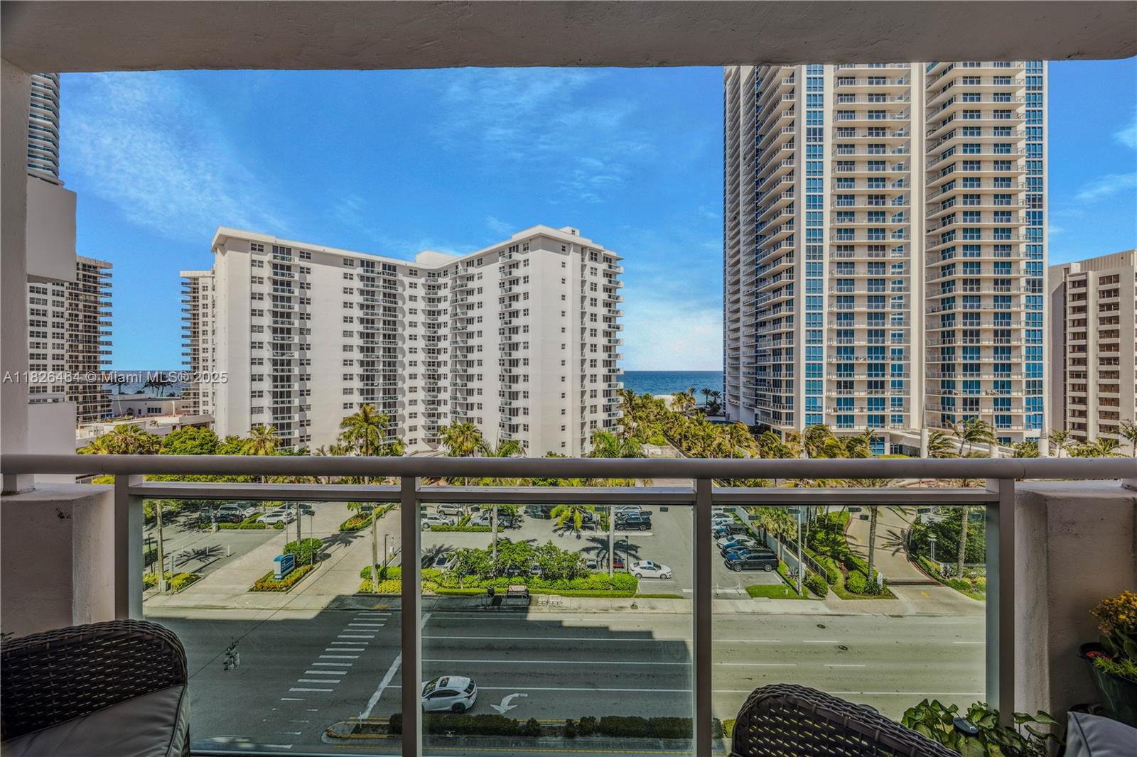 RESIDENCES ON HOLLYWOOD B - Residential