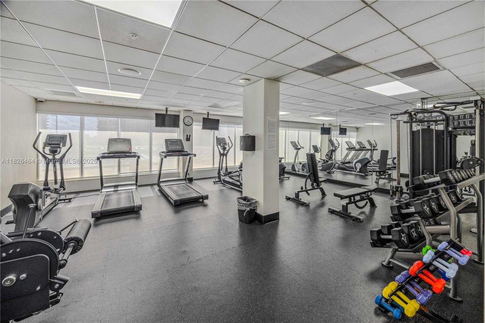 RESIDENCES ON HOLLYWOOD B - Residential