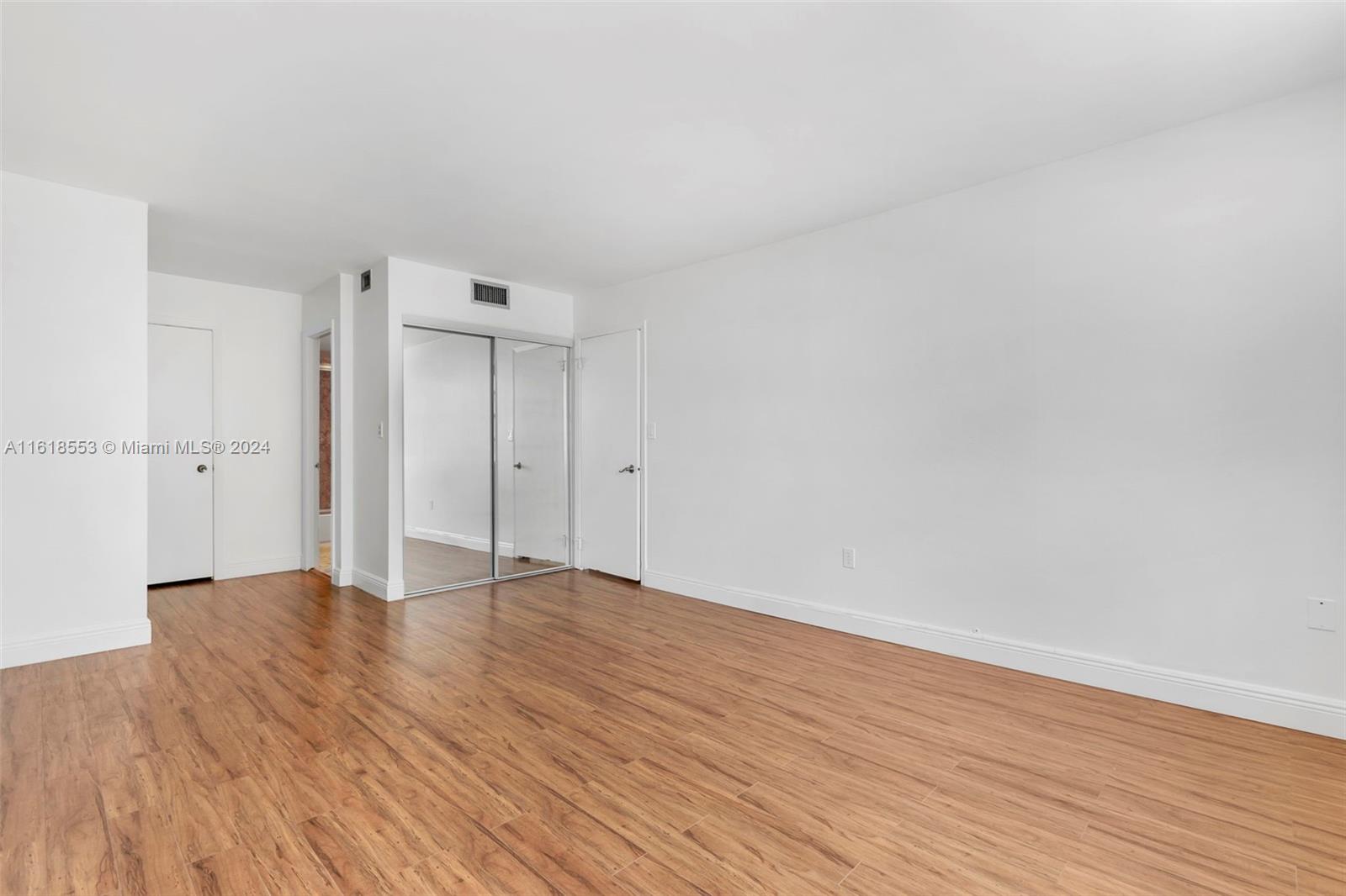 COMMODORE PLAZA CONDO - Residential